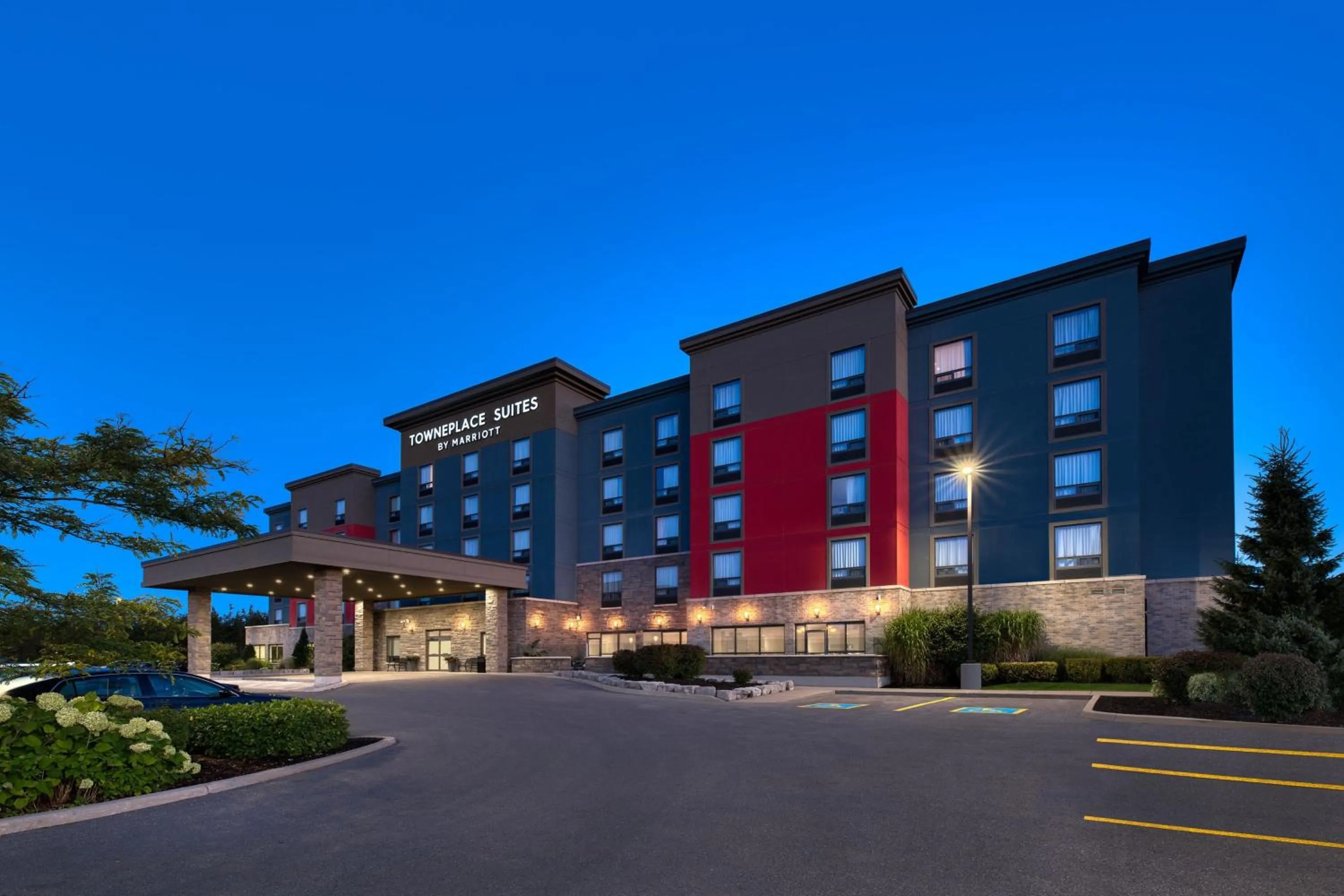Property building in TownePlace Suites by Marriott Belleville