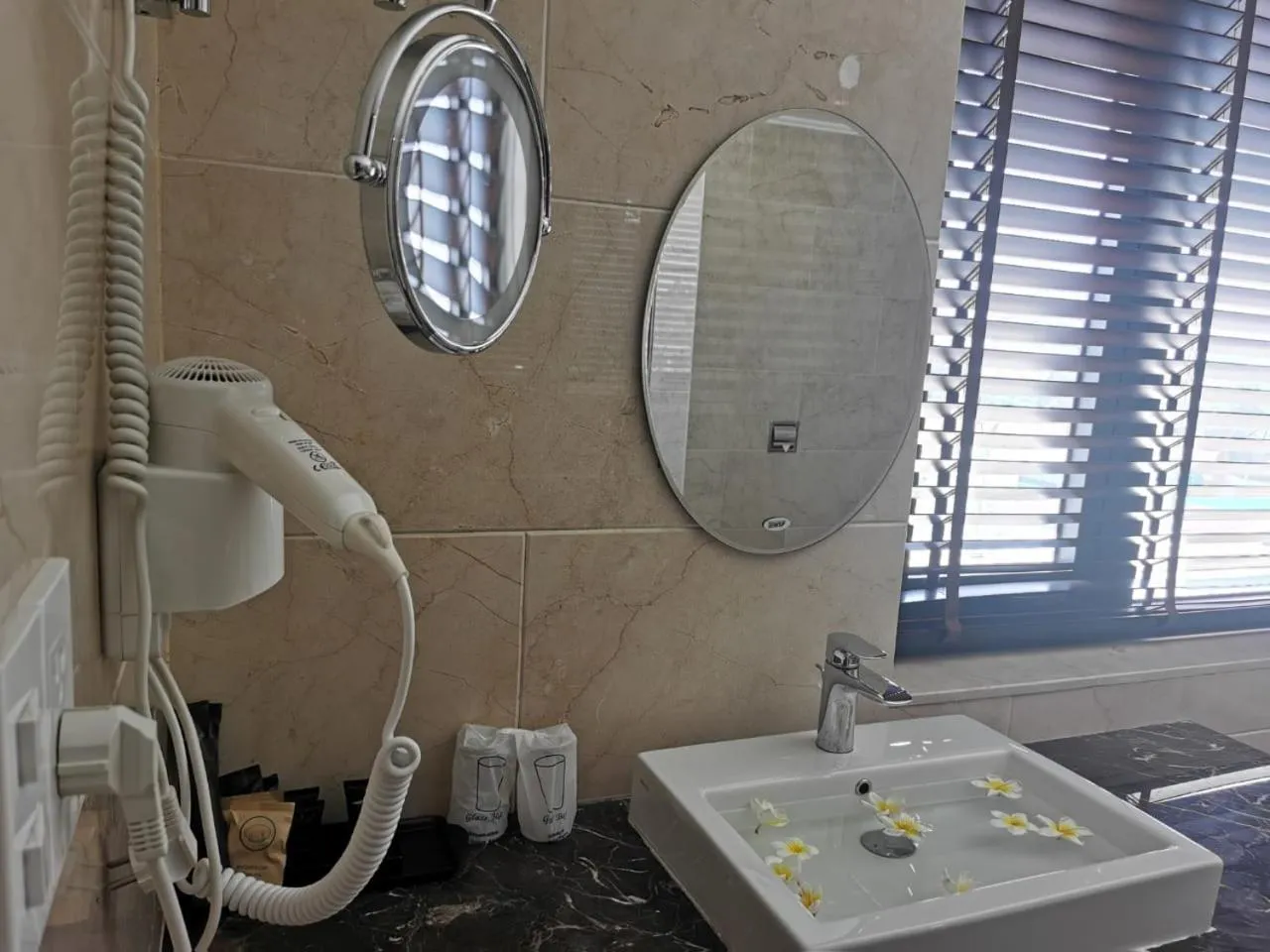 Shower in Aaron Hotel