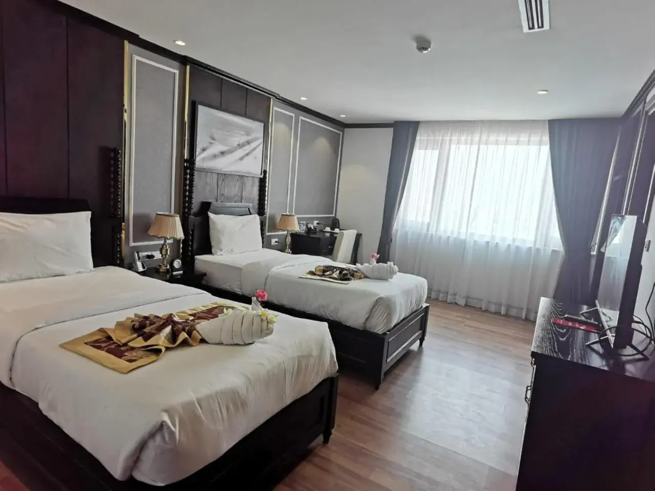 Bed in Aaron Hotel Bed in Aaron Hotel