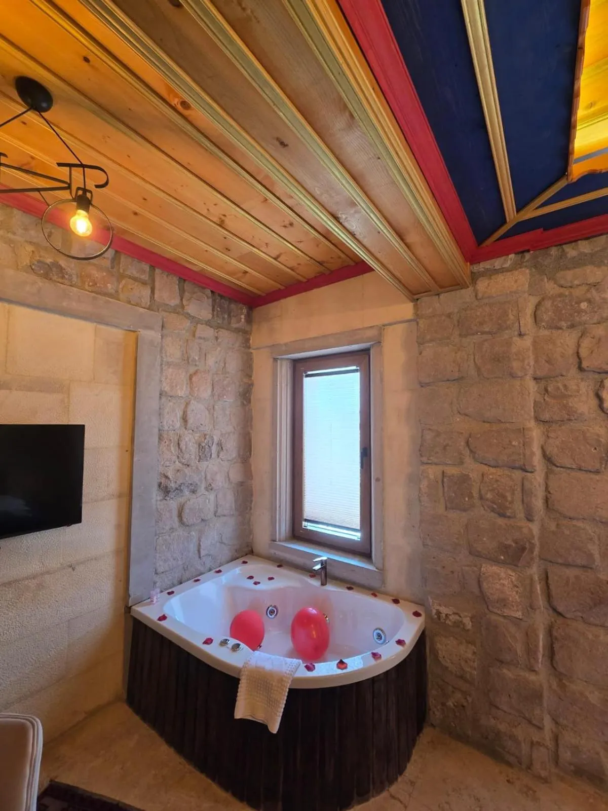 Hot Tub in Elite Rose Cappadocia