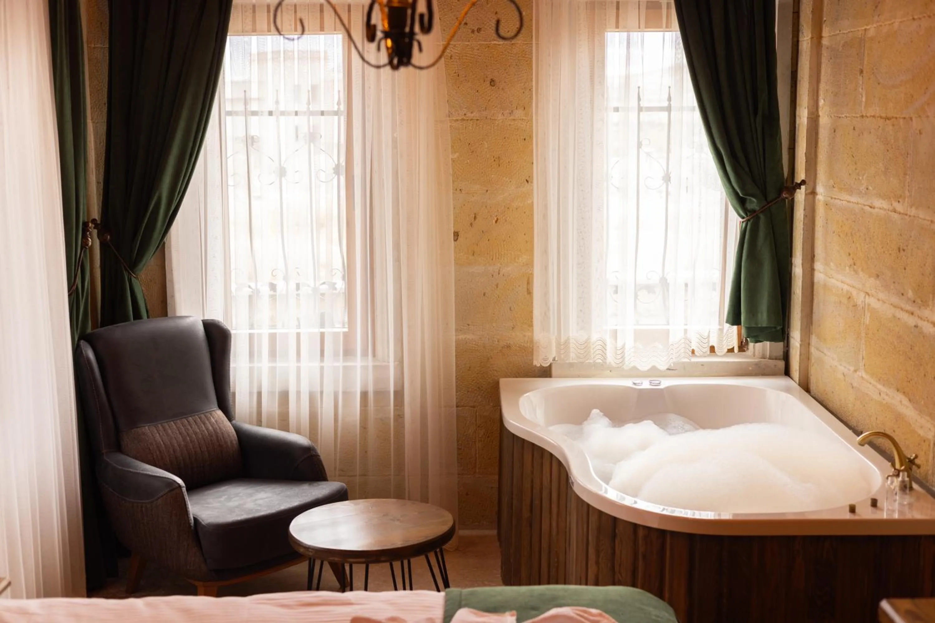 Hot Tub in Elite Rose Cappadocia