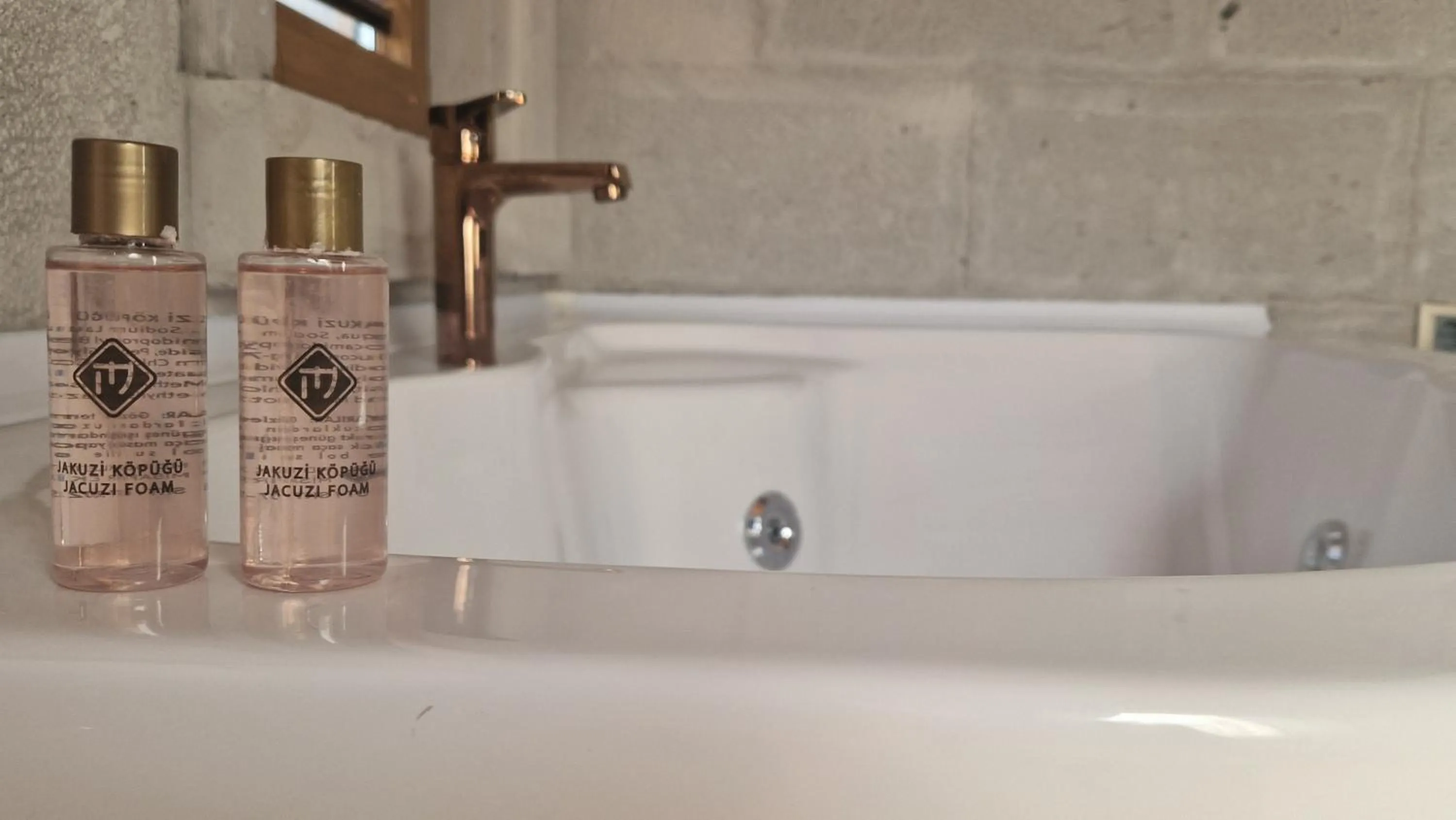 Hot Tub in Elite Rose Cappadocia