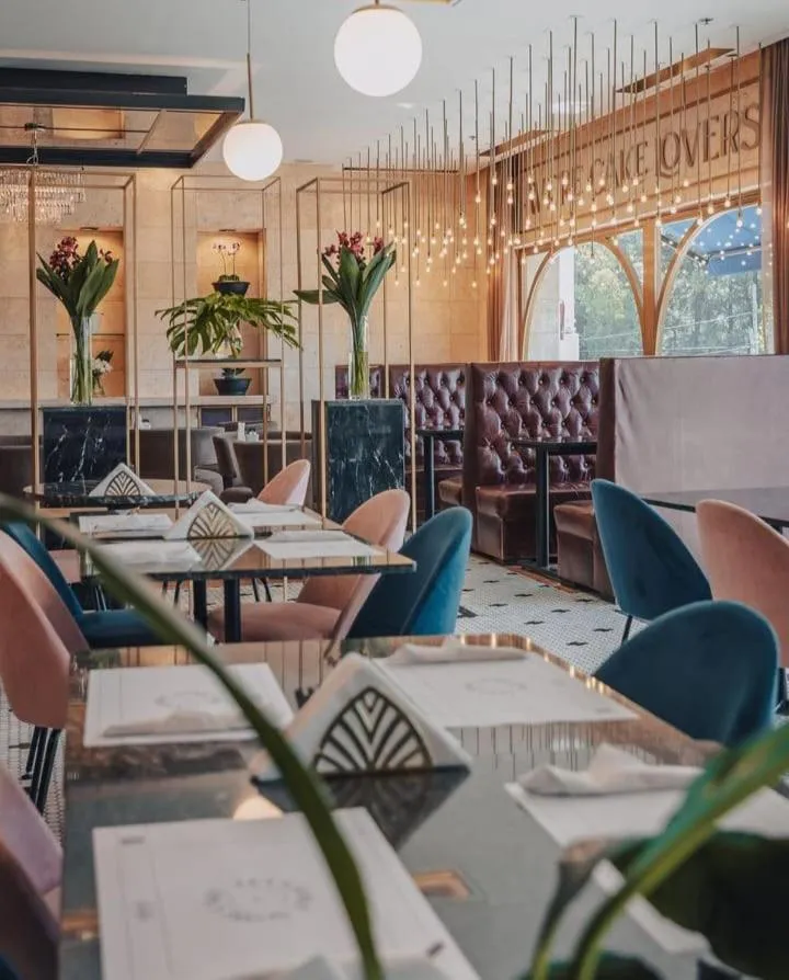 Restaurant/places to eat in ibis Pilar