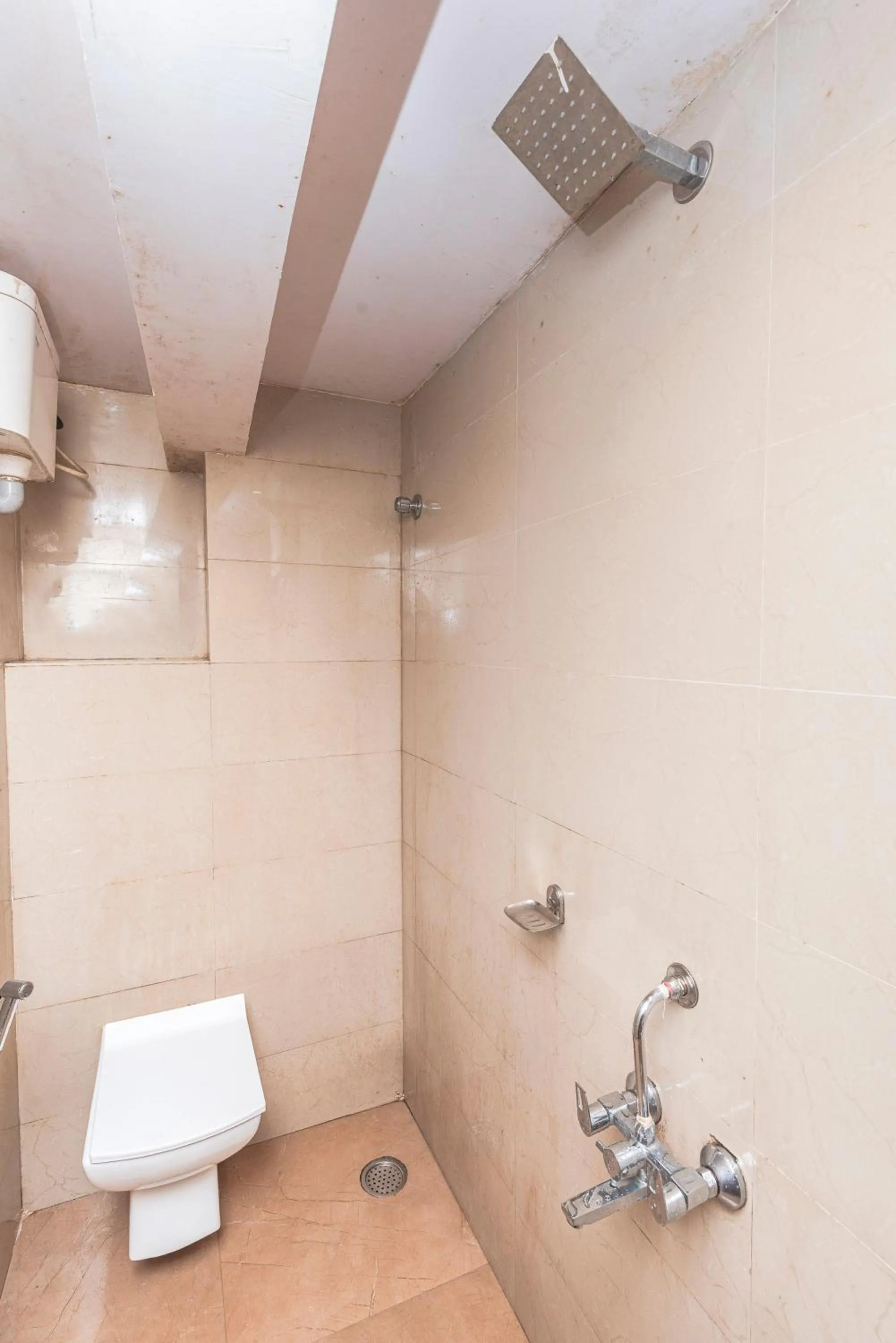 Shower in Hotel Al Madina palace