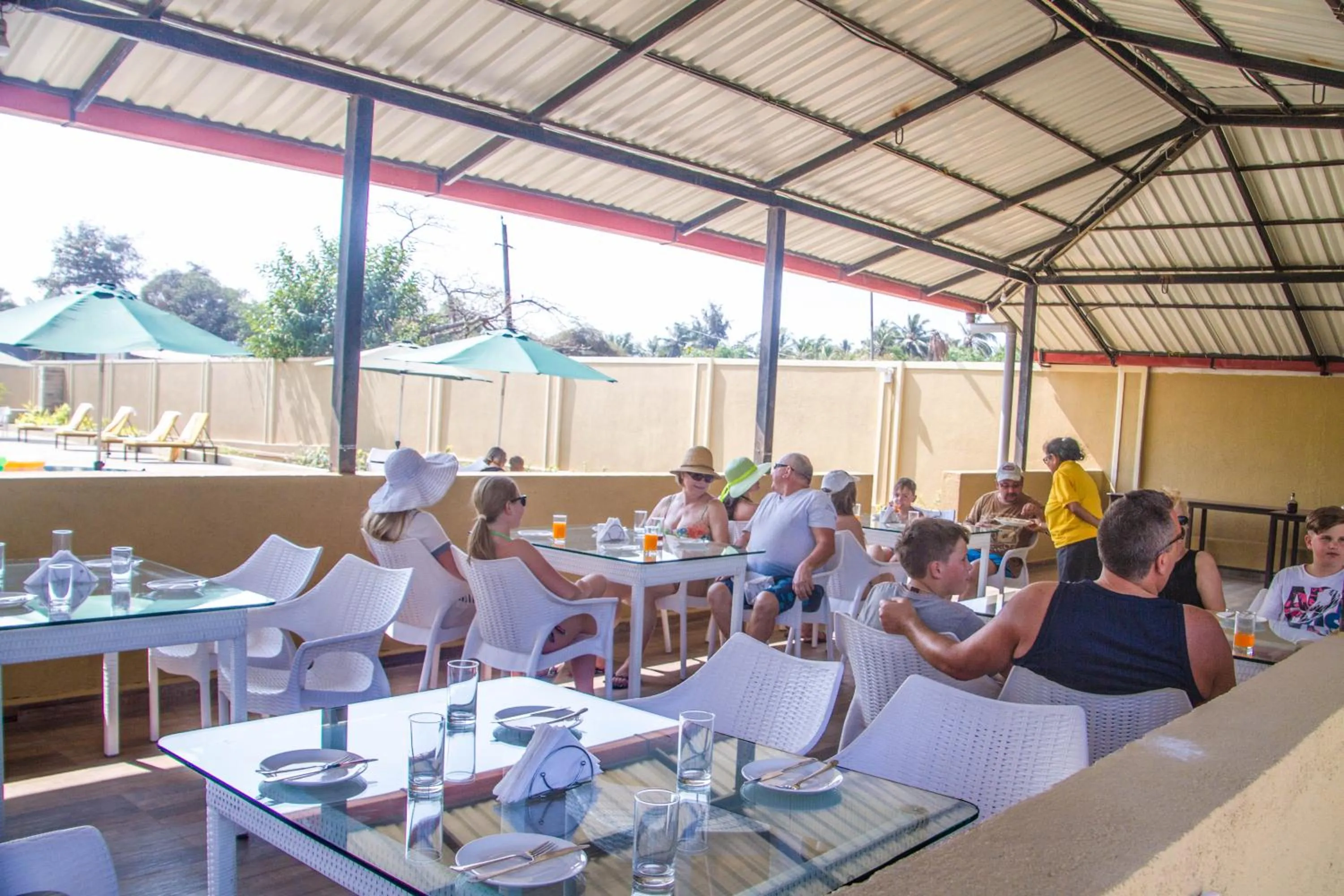 Restaurant/places to eat in Praia Da Oura - Boutique Resort