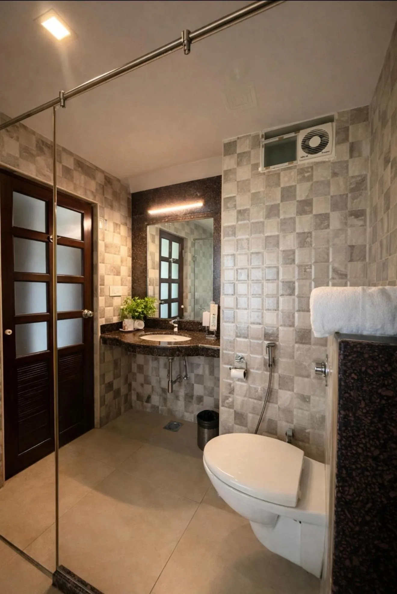 Bathroom in Praia Da Oura Boutique Resort ,Goa