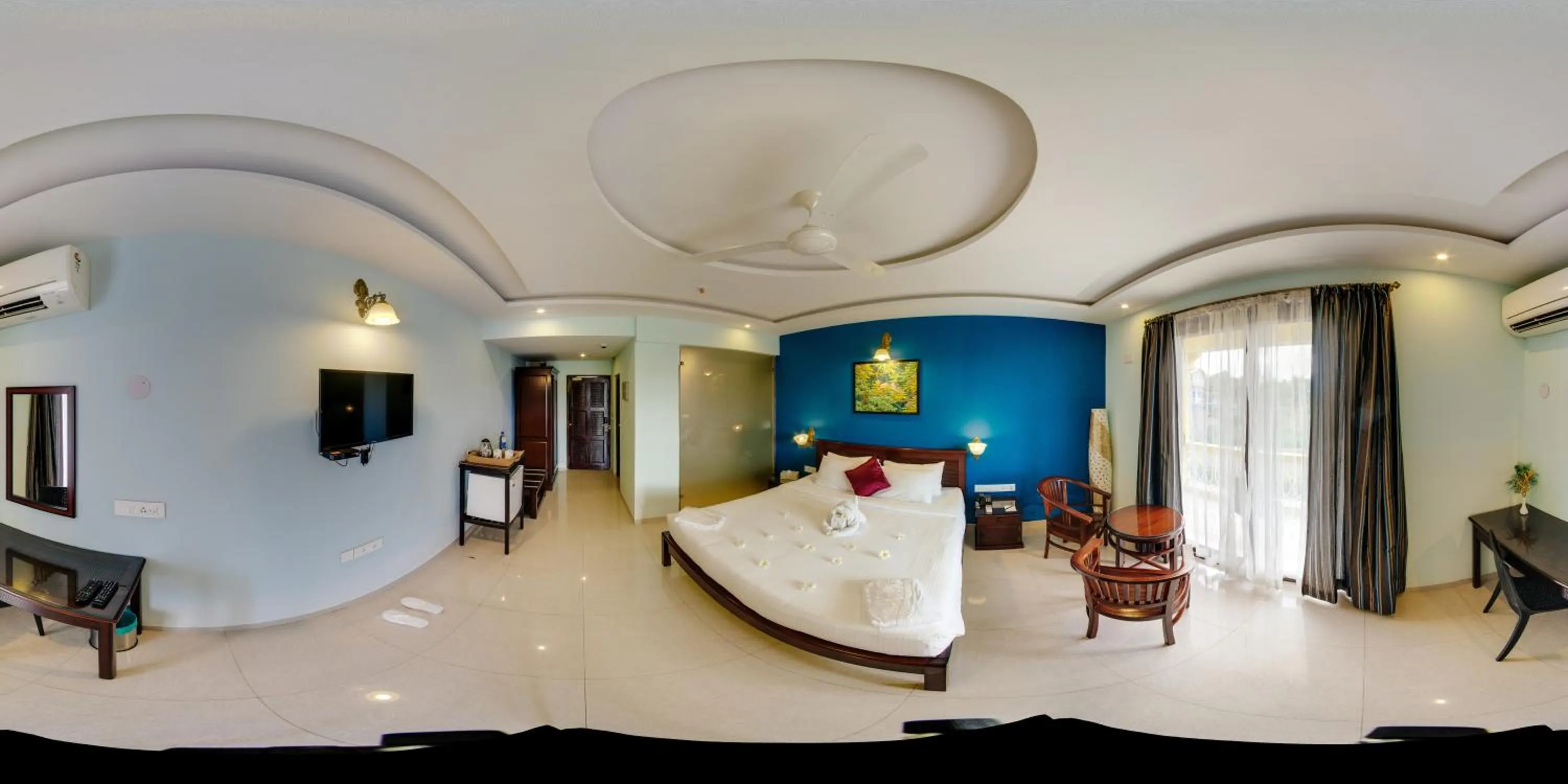 Living room, Bed in Praia Da Oura - Boutique Resort