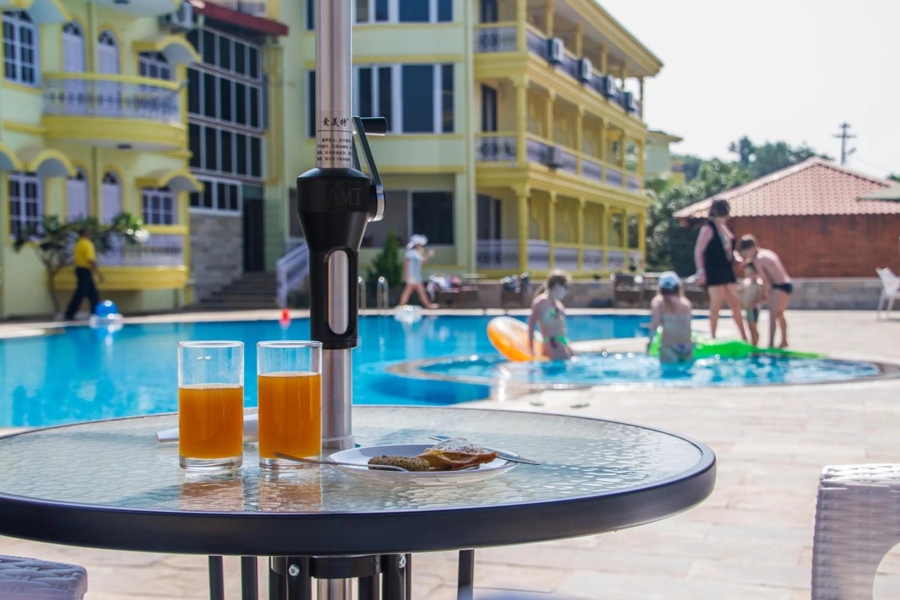 Swimming pool in Praia Da Oura - Boutique Resort
