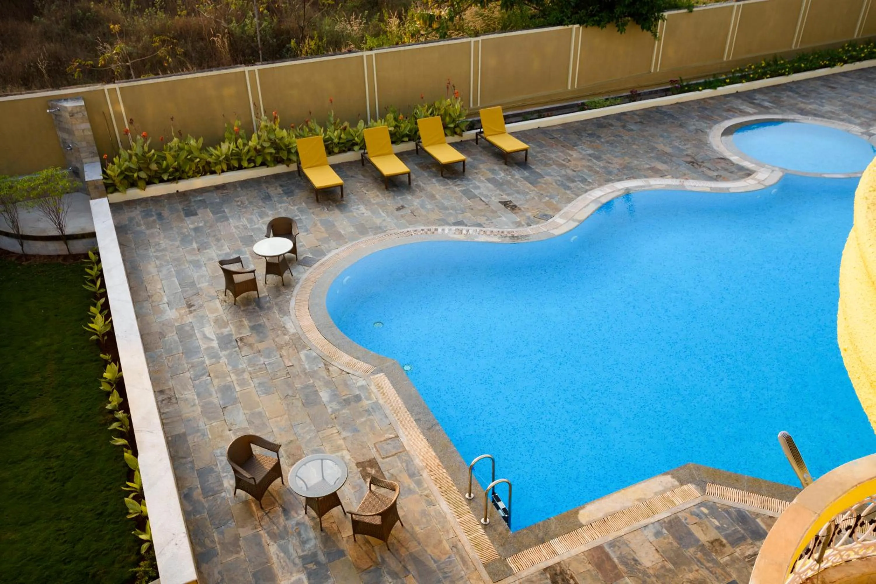 Swimming pool in Praia Da Oura - Boutique Resort