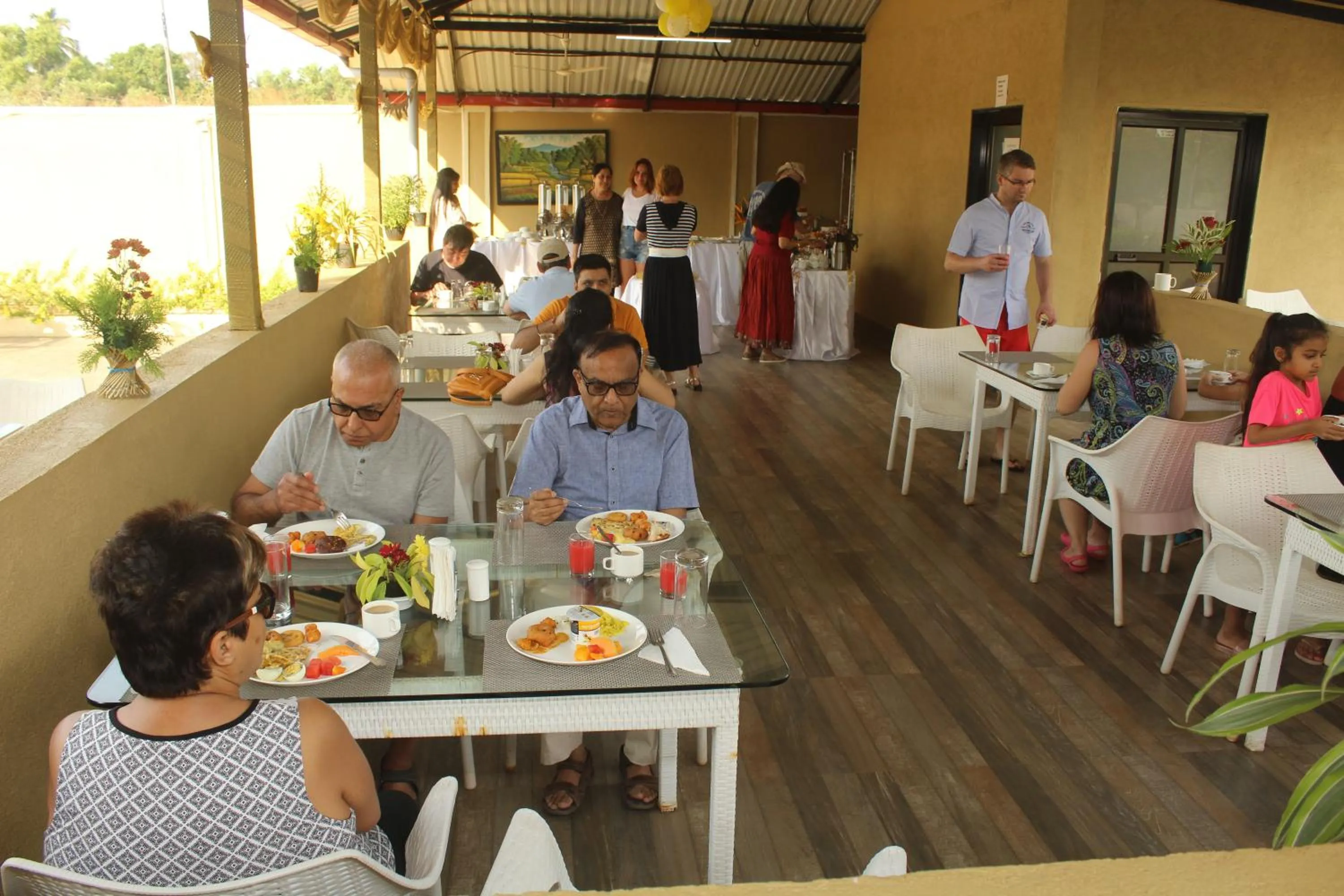 Restaurant/places to eat in Praia Da Oura - Boutique Resort
