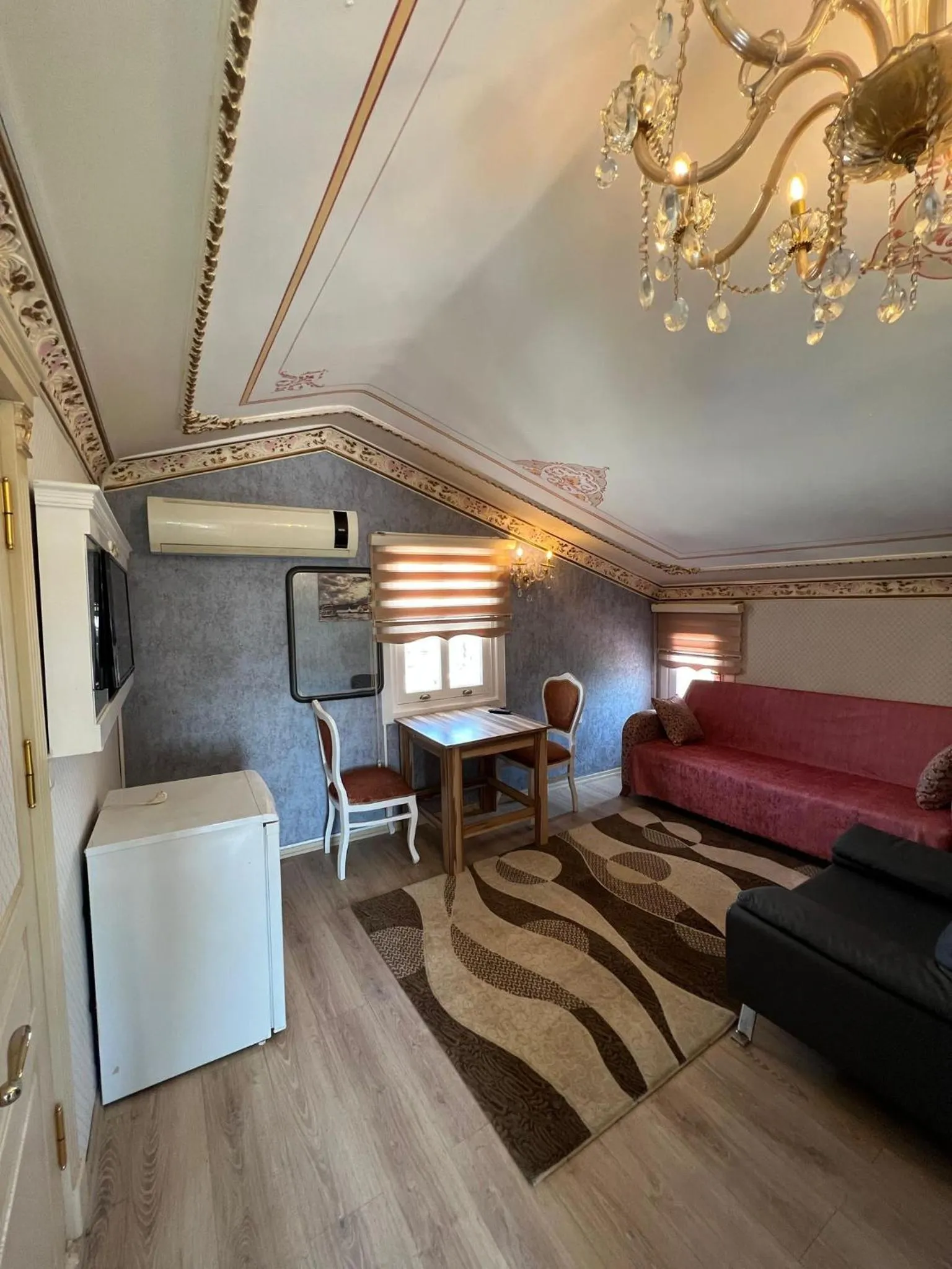 TV and multimedia in Mihri Hatun Suite