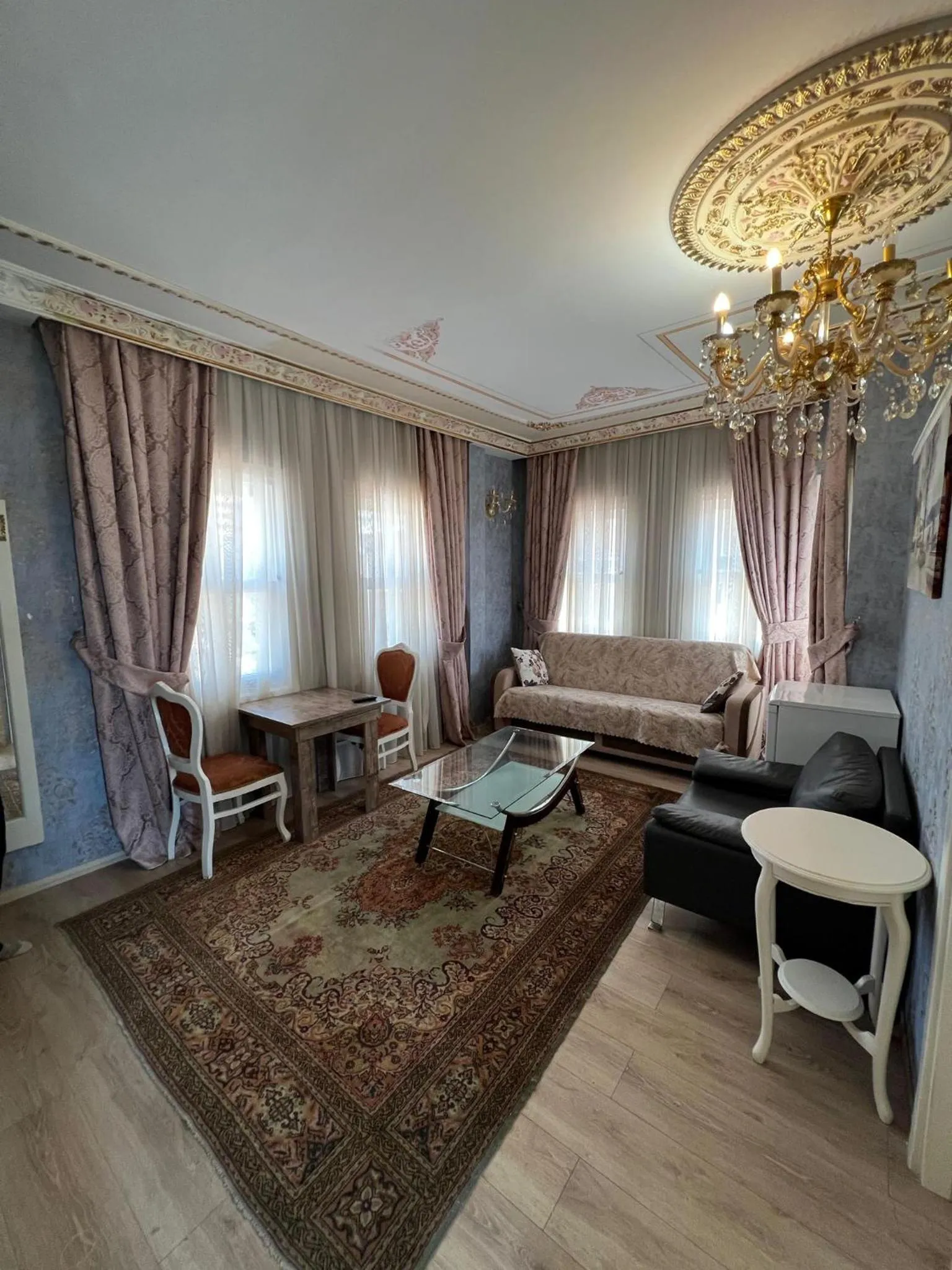 Living room, Bed in Mihri Hatun Suite