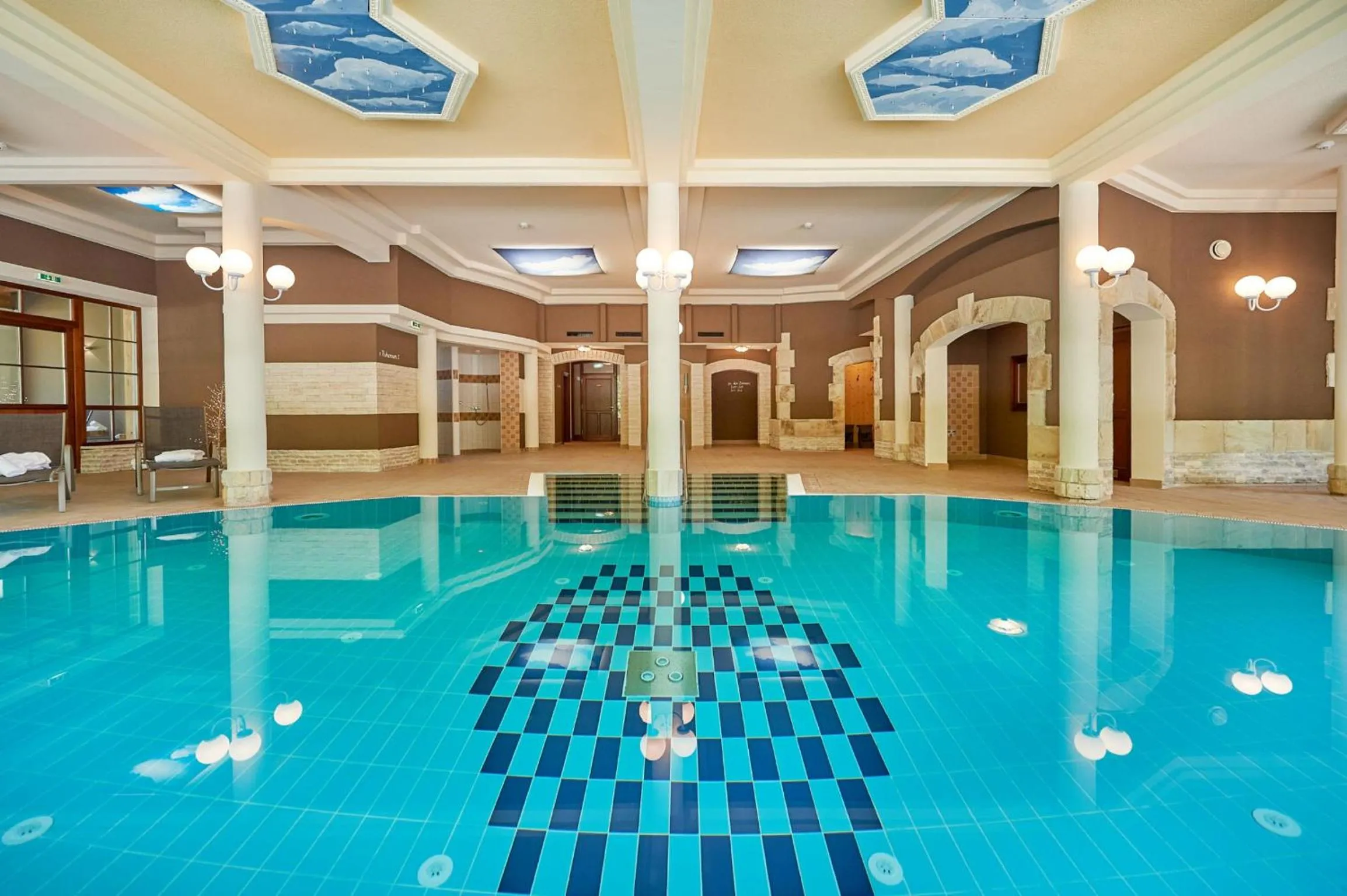 Swimming pool in Hotel ZUM STERNENHOF