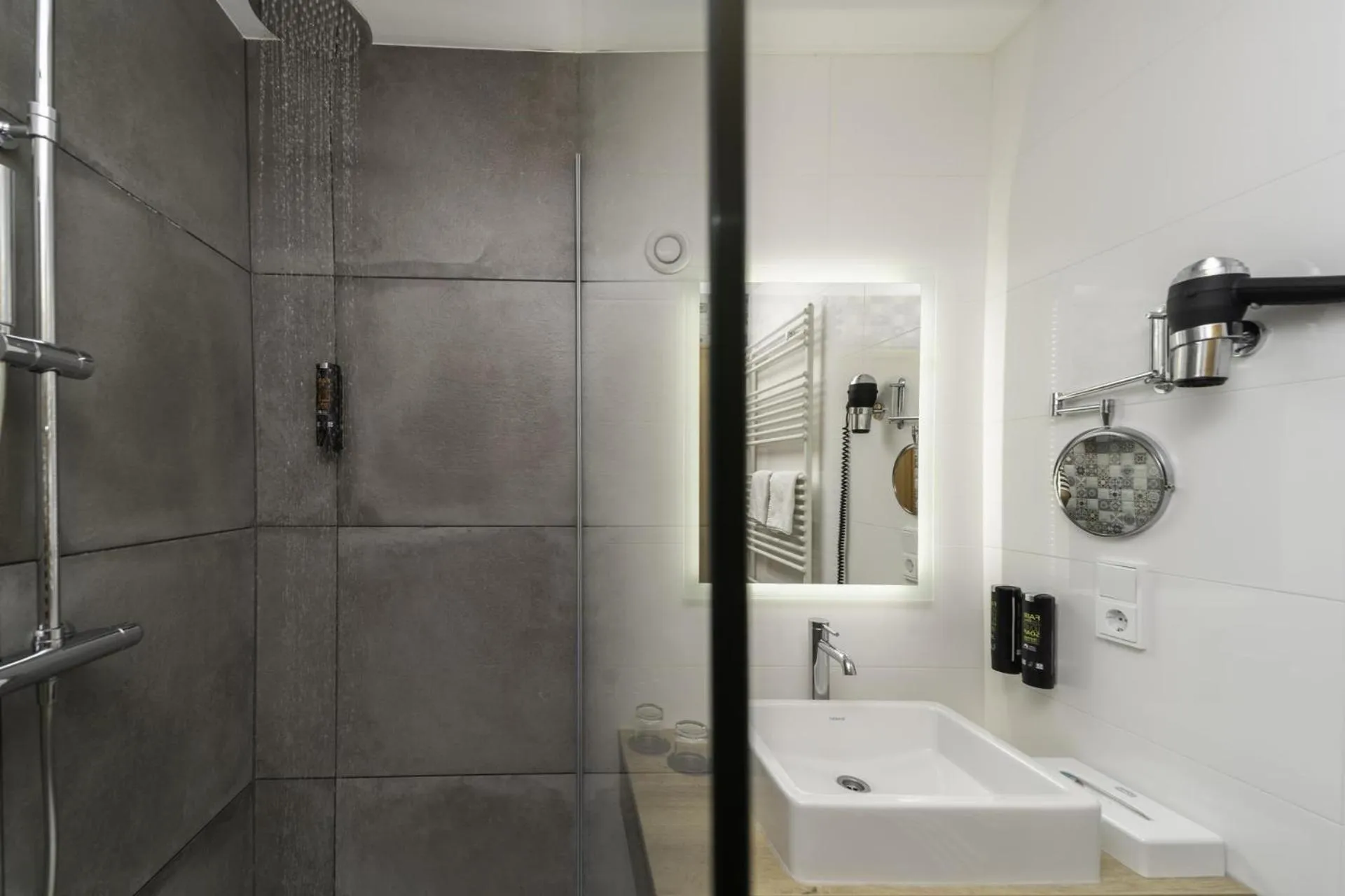 Shower in Hotel ZUM STERNENHOF