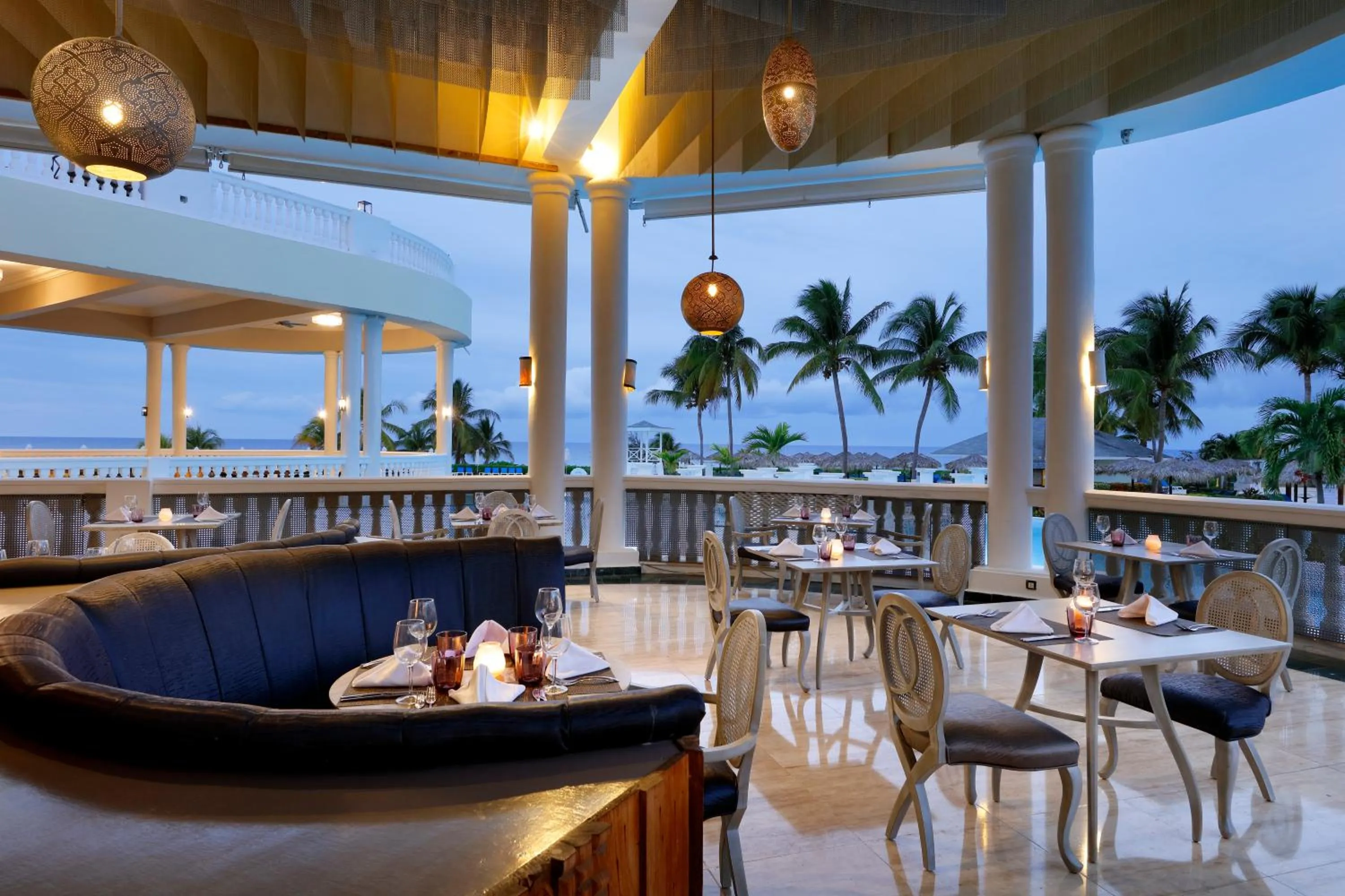 Restaurant/places to eat in The Signature Level at Grand Palladium Lady Hamilton Resort & Spa- All Inclusive