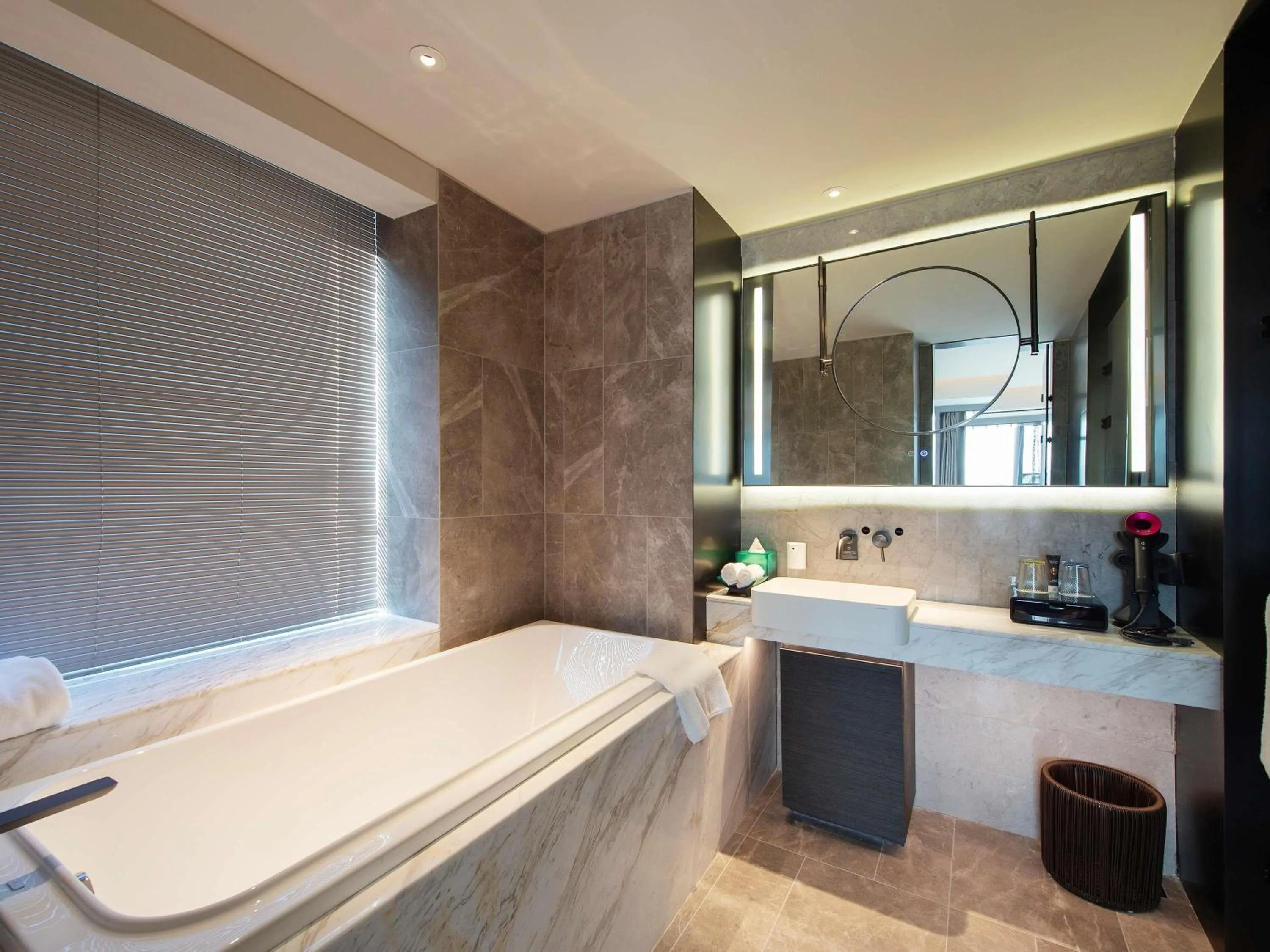 Bedroom in Novotel Kunming City Center