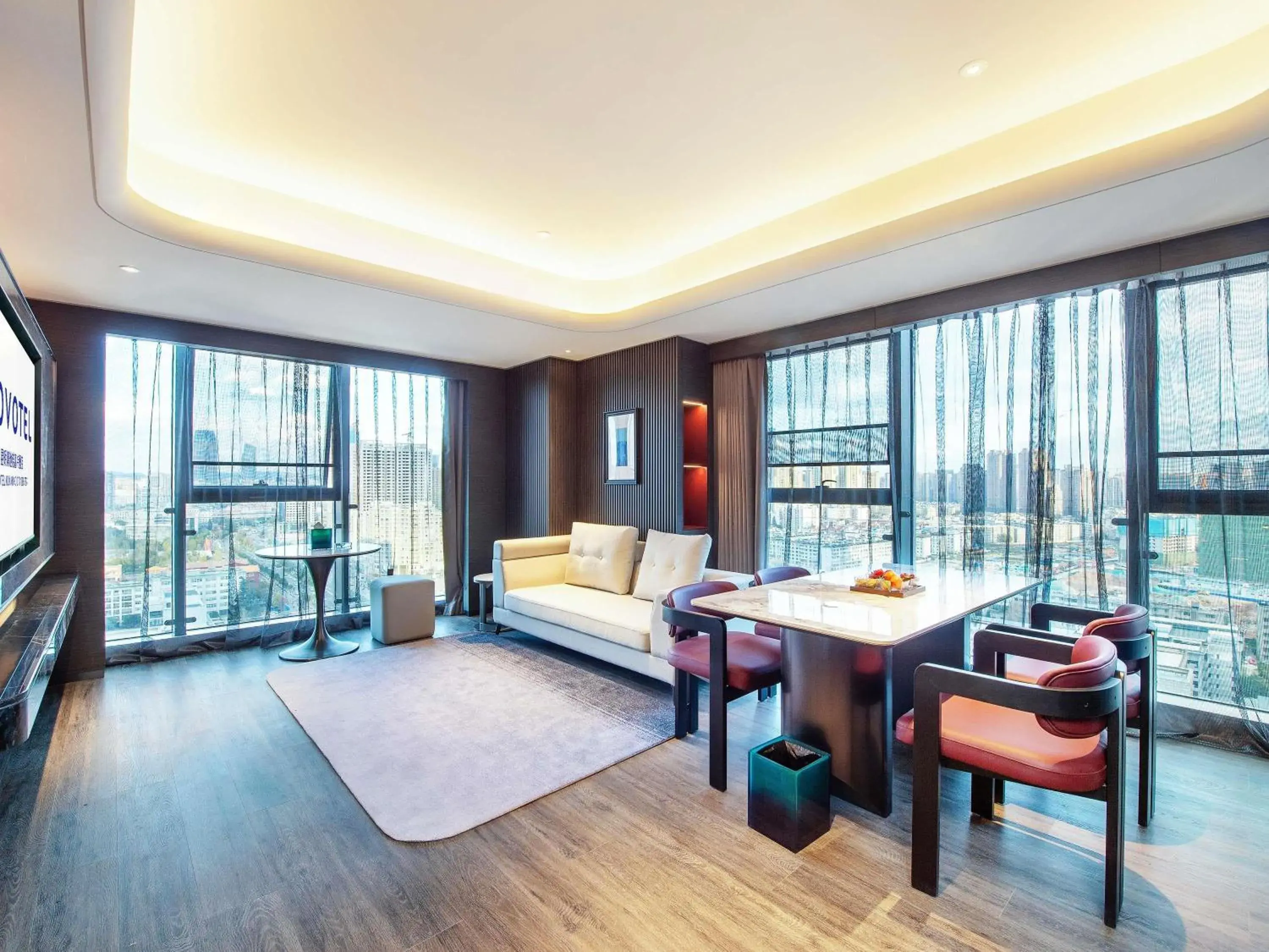 Superior King Suite in Novotel Kunming City Center Superior King Suite in Novotel Kunming City Center