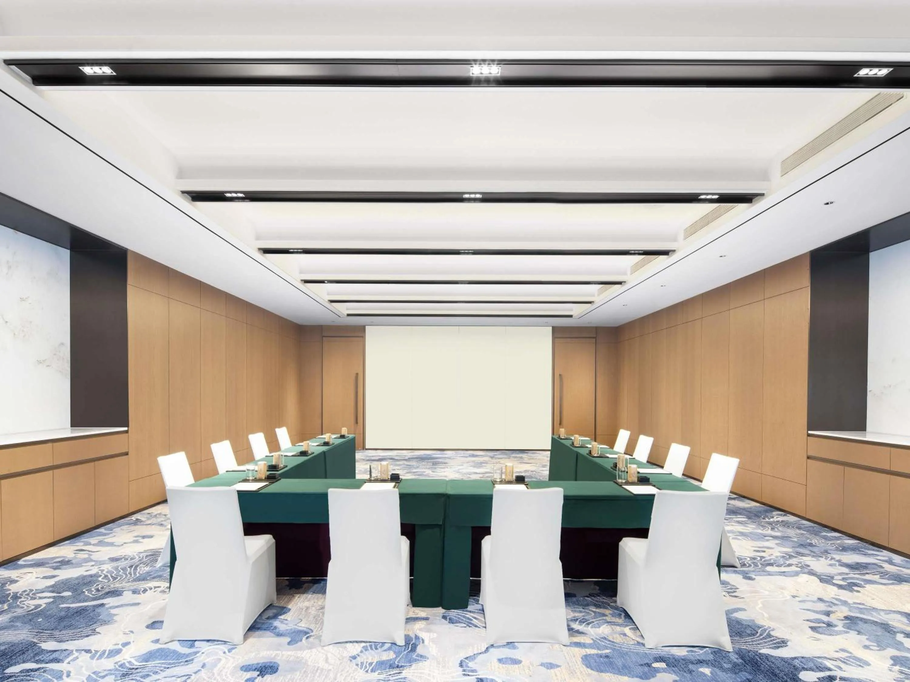 Meeting/conference room in Pullman Taizhou Shenxianju