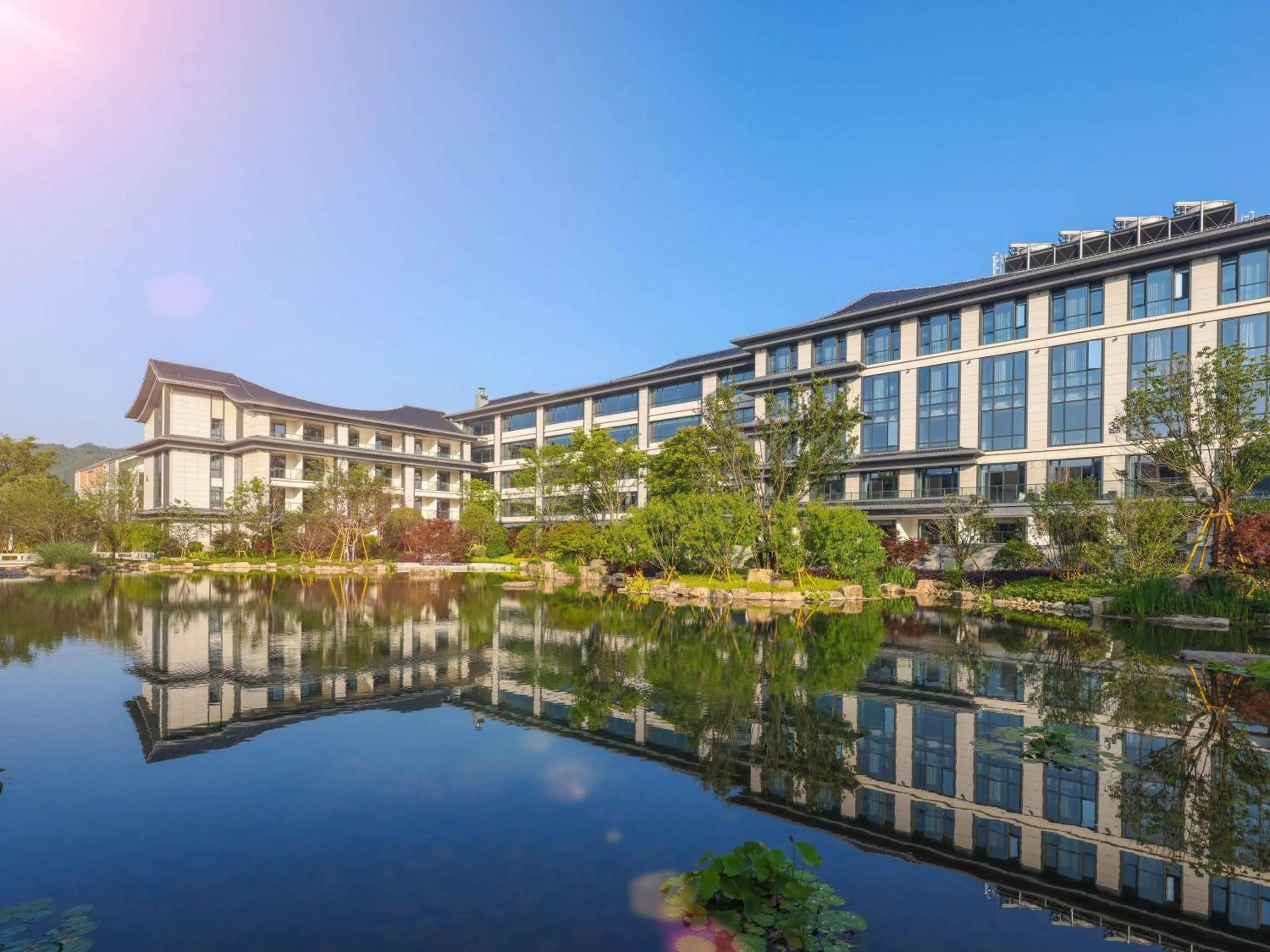 Property building in Pullman Taizhou Shenxianju