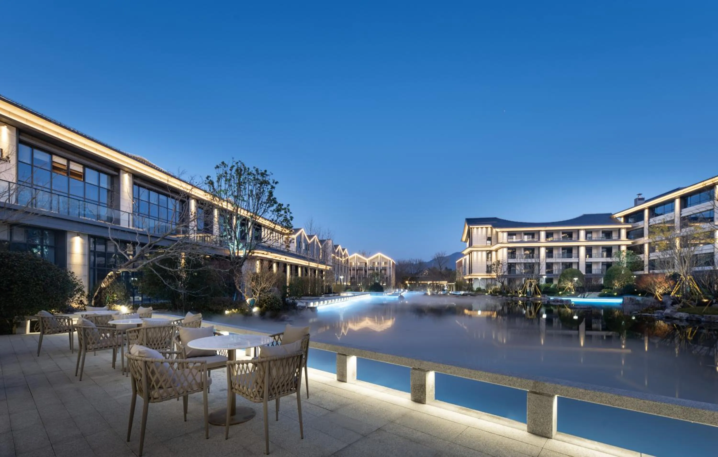 Inner courtyard view in Pullman Taizhou Shenxianju