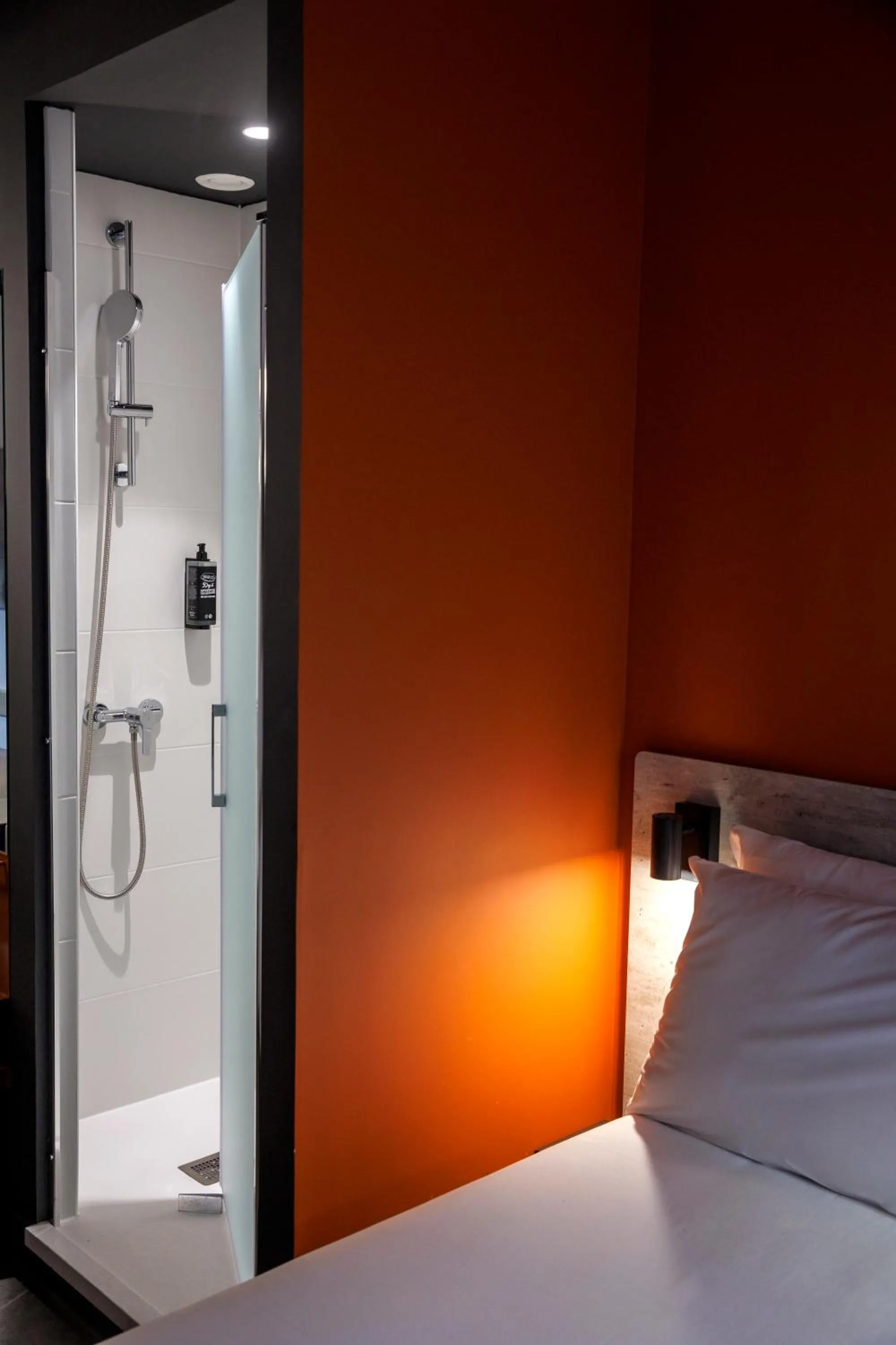 Bed in ibis budget Logroño Centro