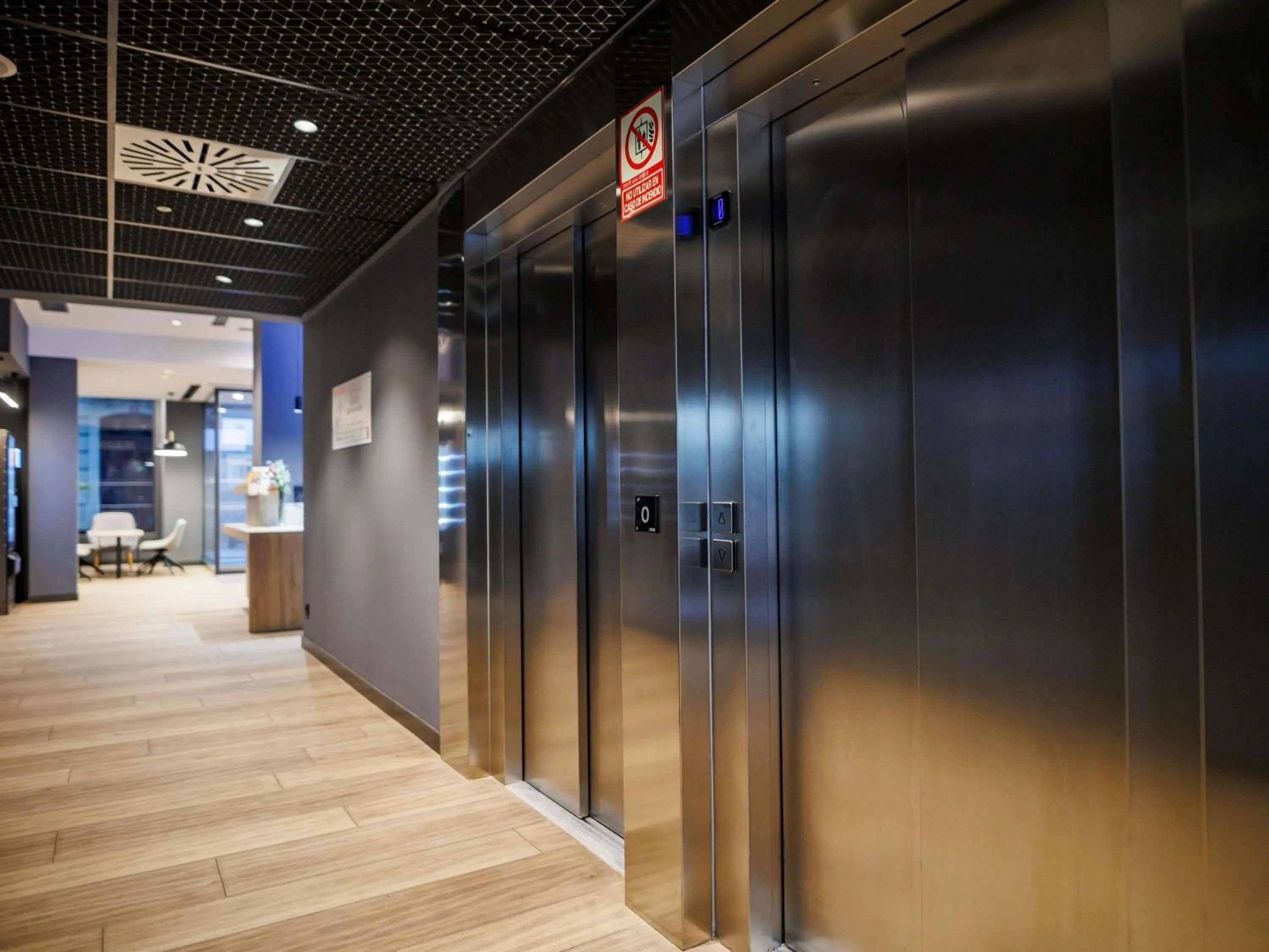 Property building in ibis budget Logroño Centro