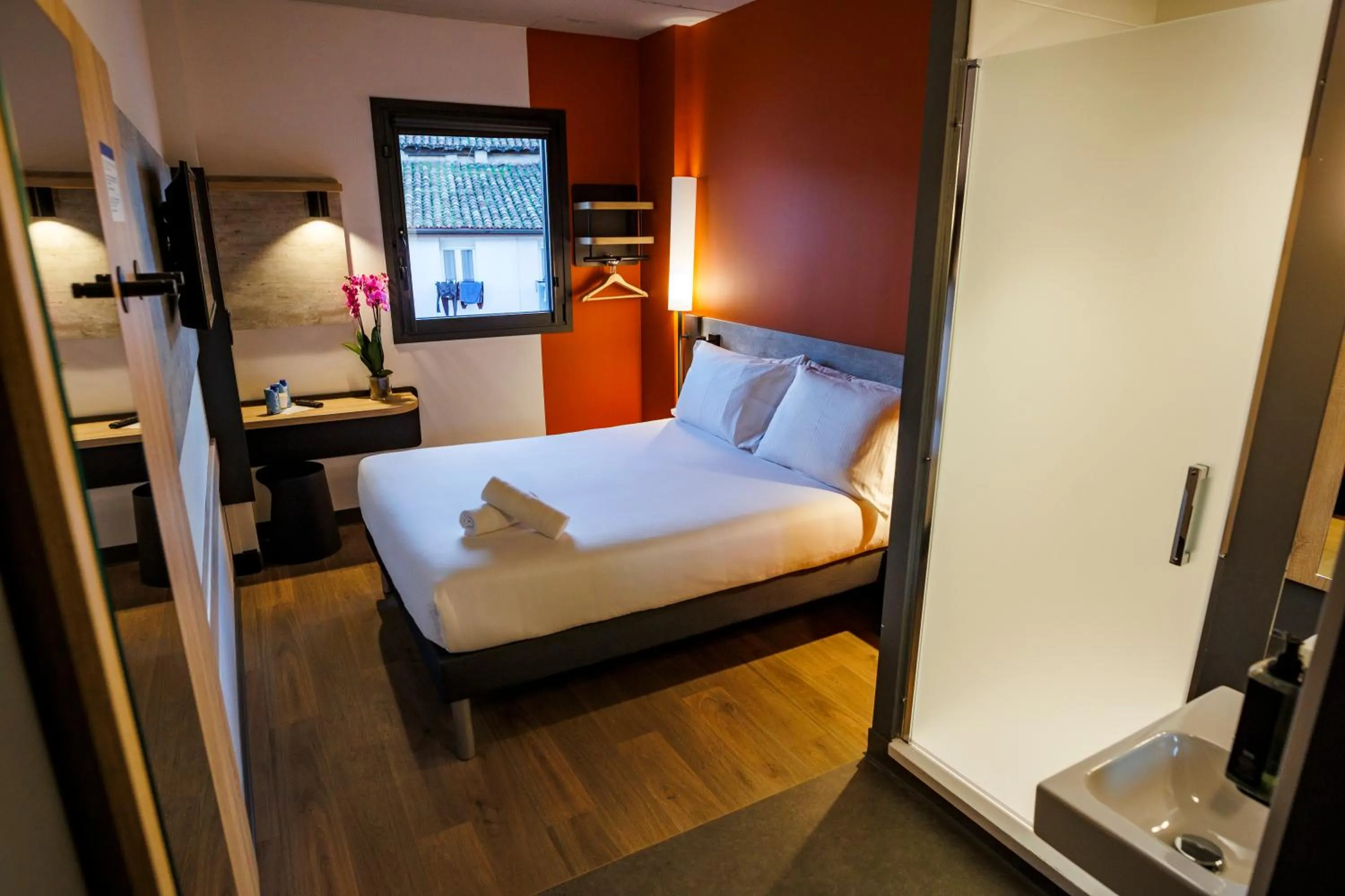 Bed in ibis budget Logroño Centro