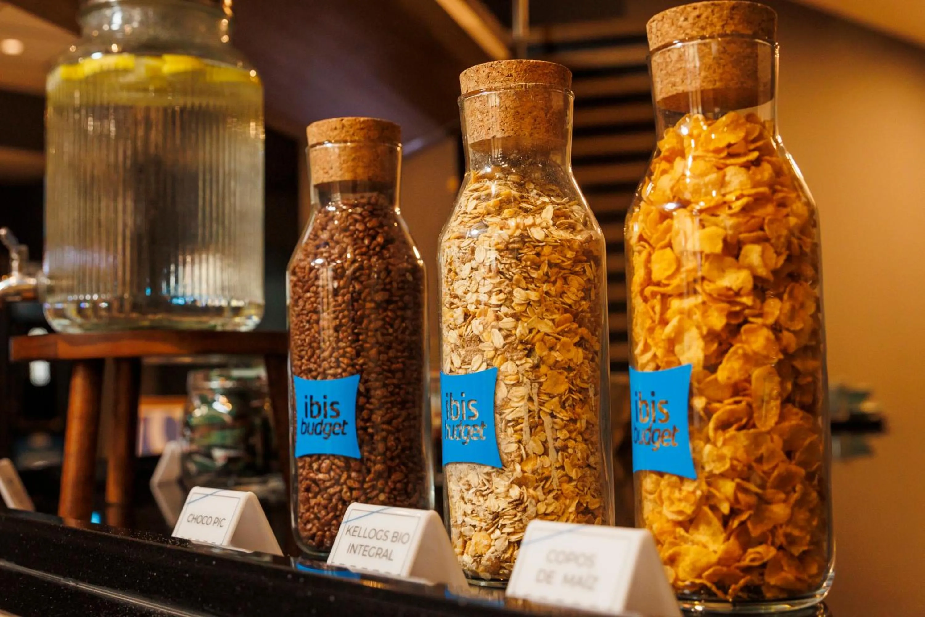 Buffet breakfast in ibis budget Logroño Centro