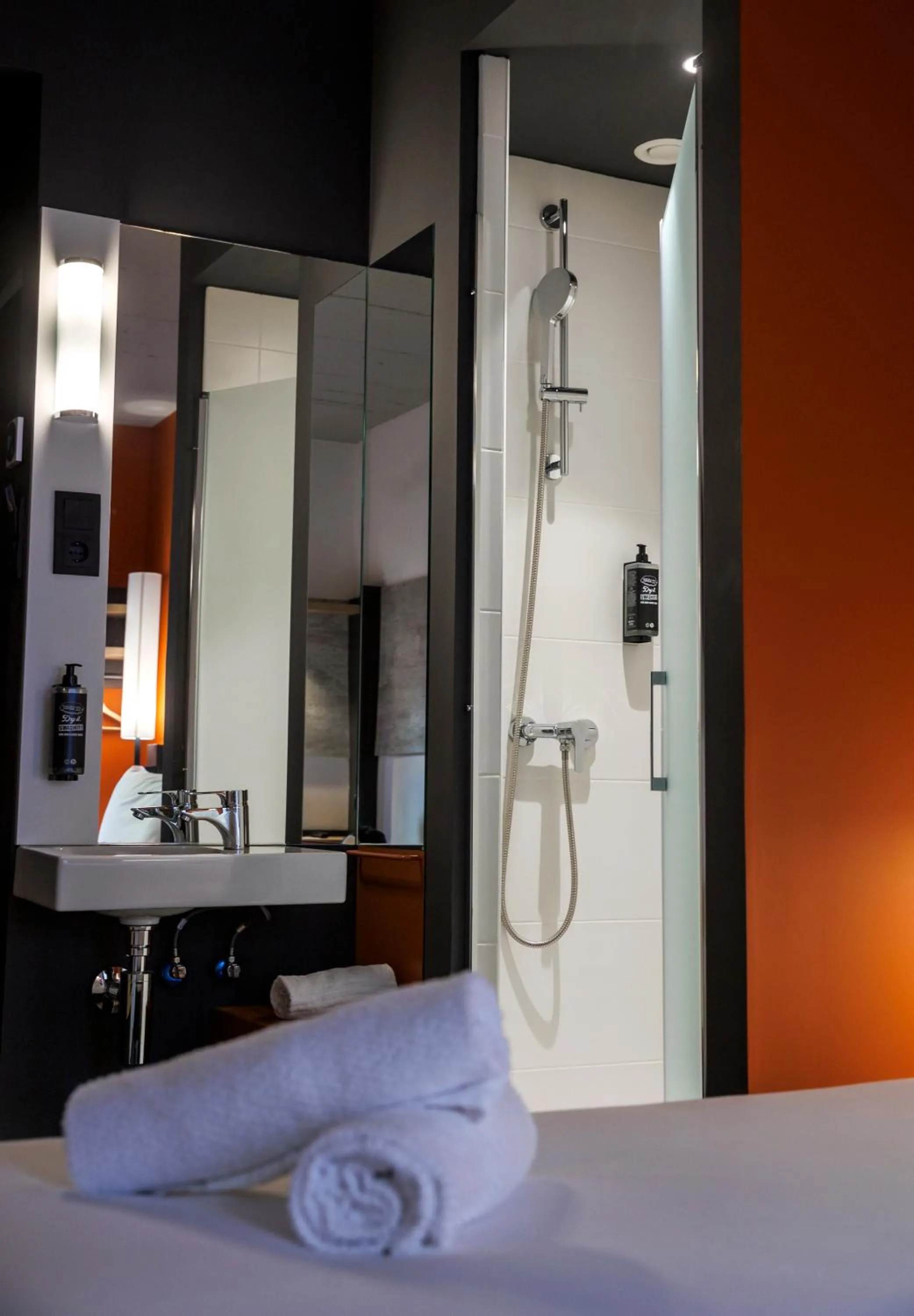 Bed in ibis budget Logroño Centro