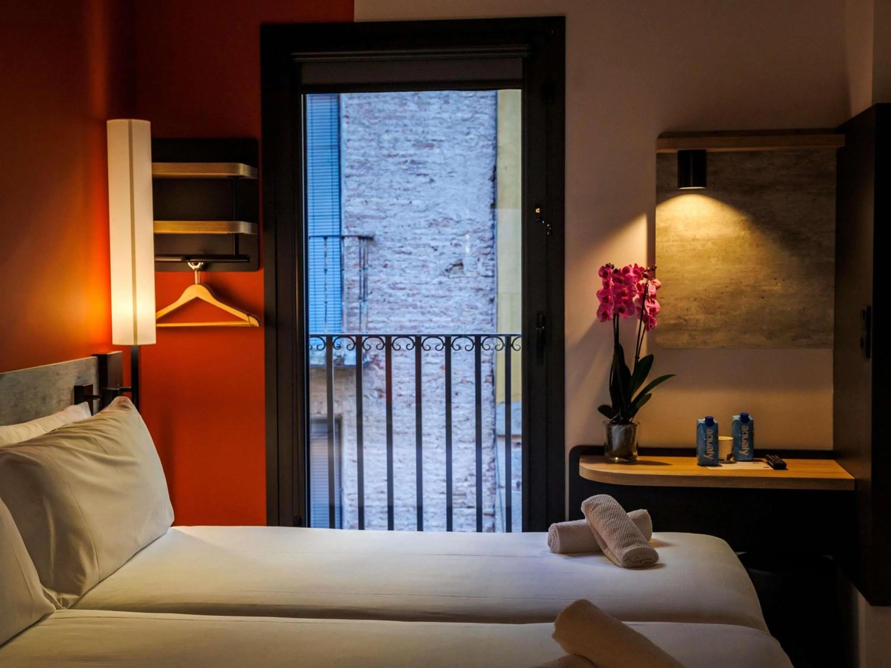 Bedroom, Bed in ibis budget Logroño Centro