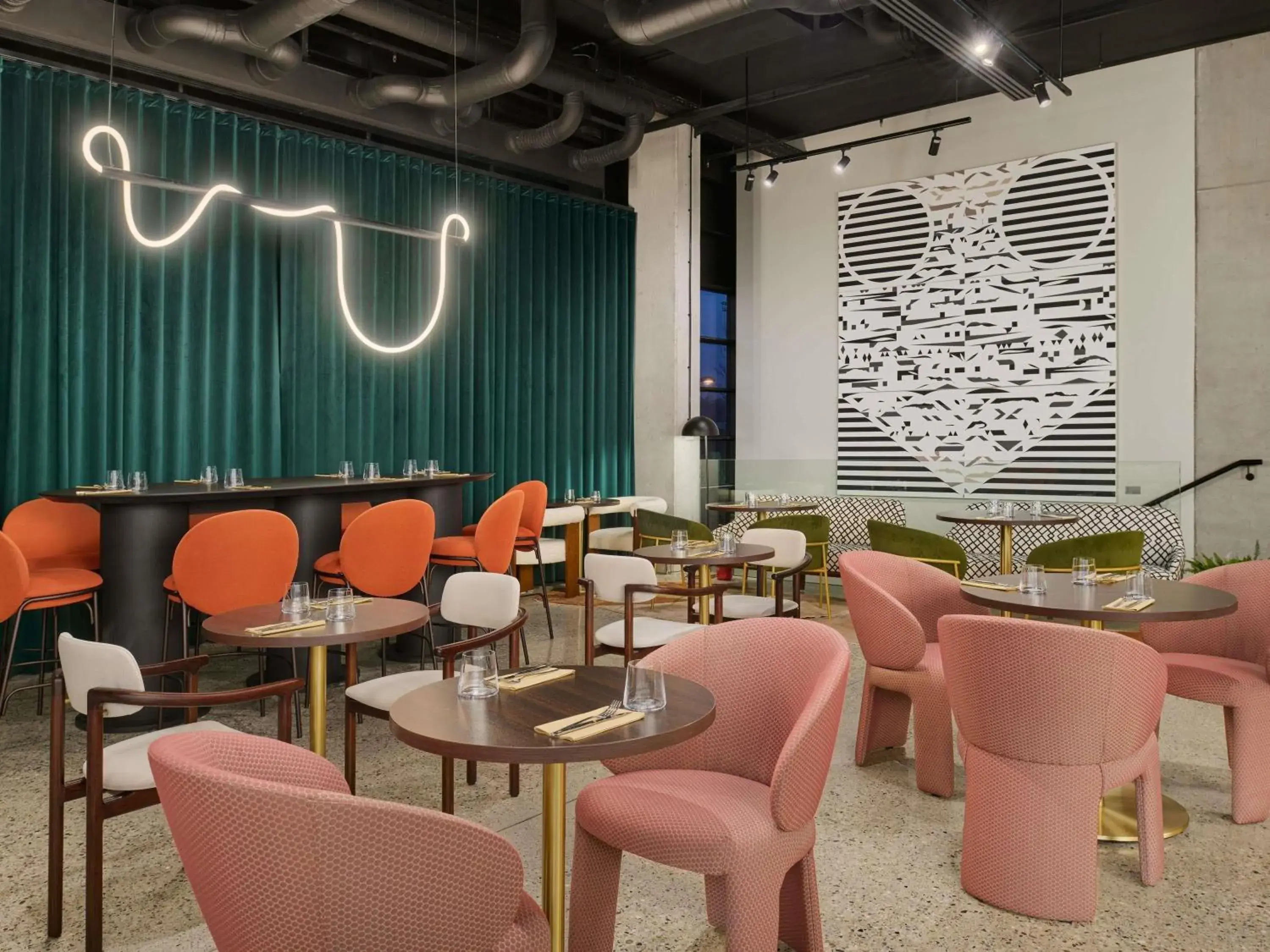 Restaurant/places to eat in Pullman Zagreb Restaurant/places to eat in Pullman Zagreb