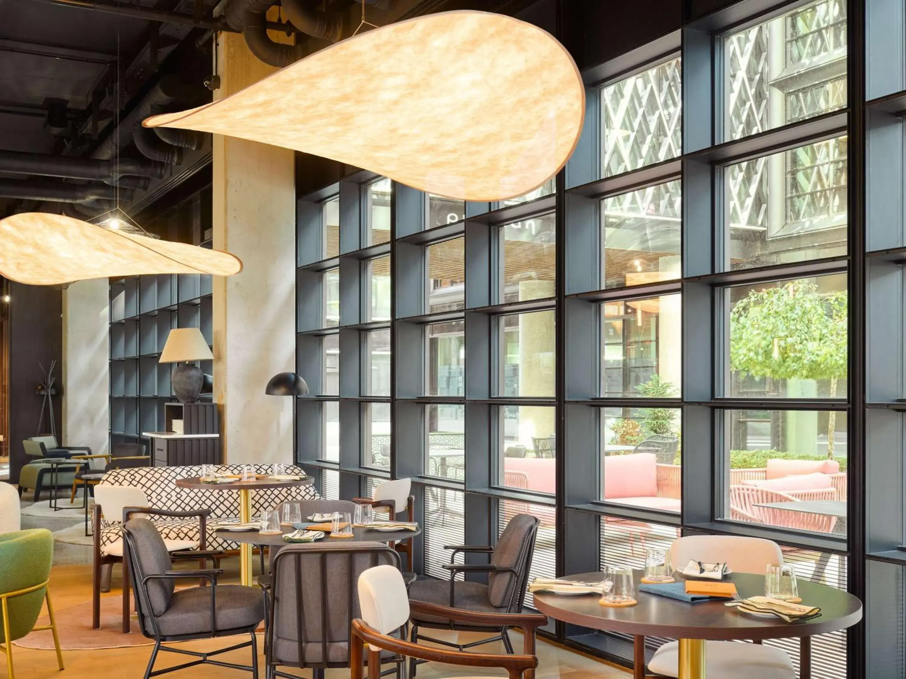 Restaurant/places to eat in Pullman Zagreb Restaurant/places to eat in Pullman Zagreb