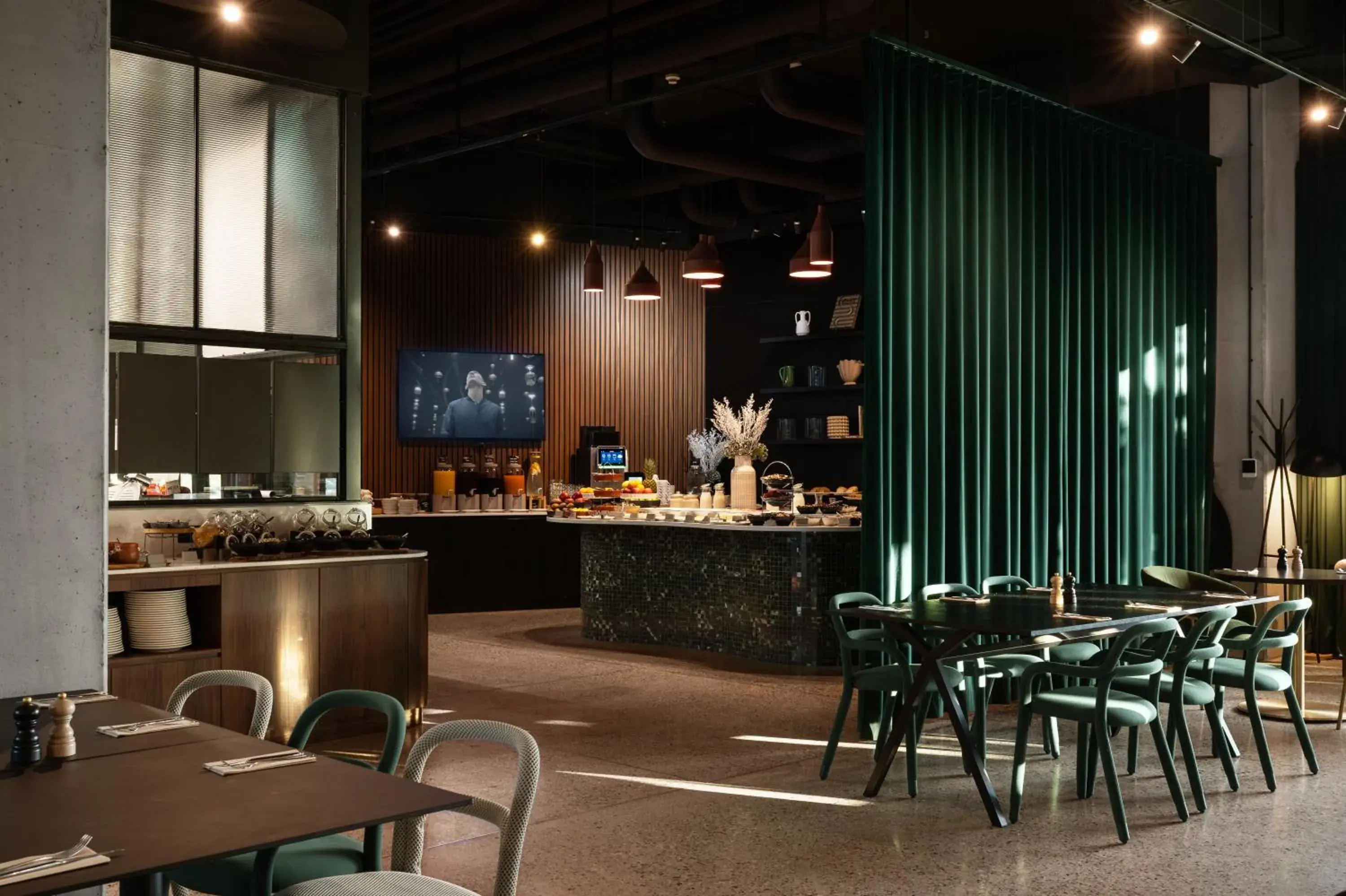 Restaurant/places to eat in Pullman Zagreb Restaurant/places to eat in Pullman Zagreb