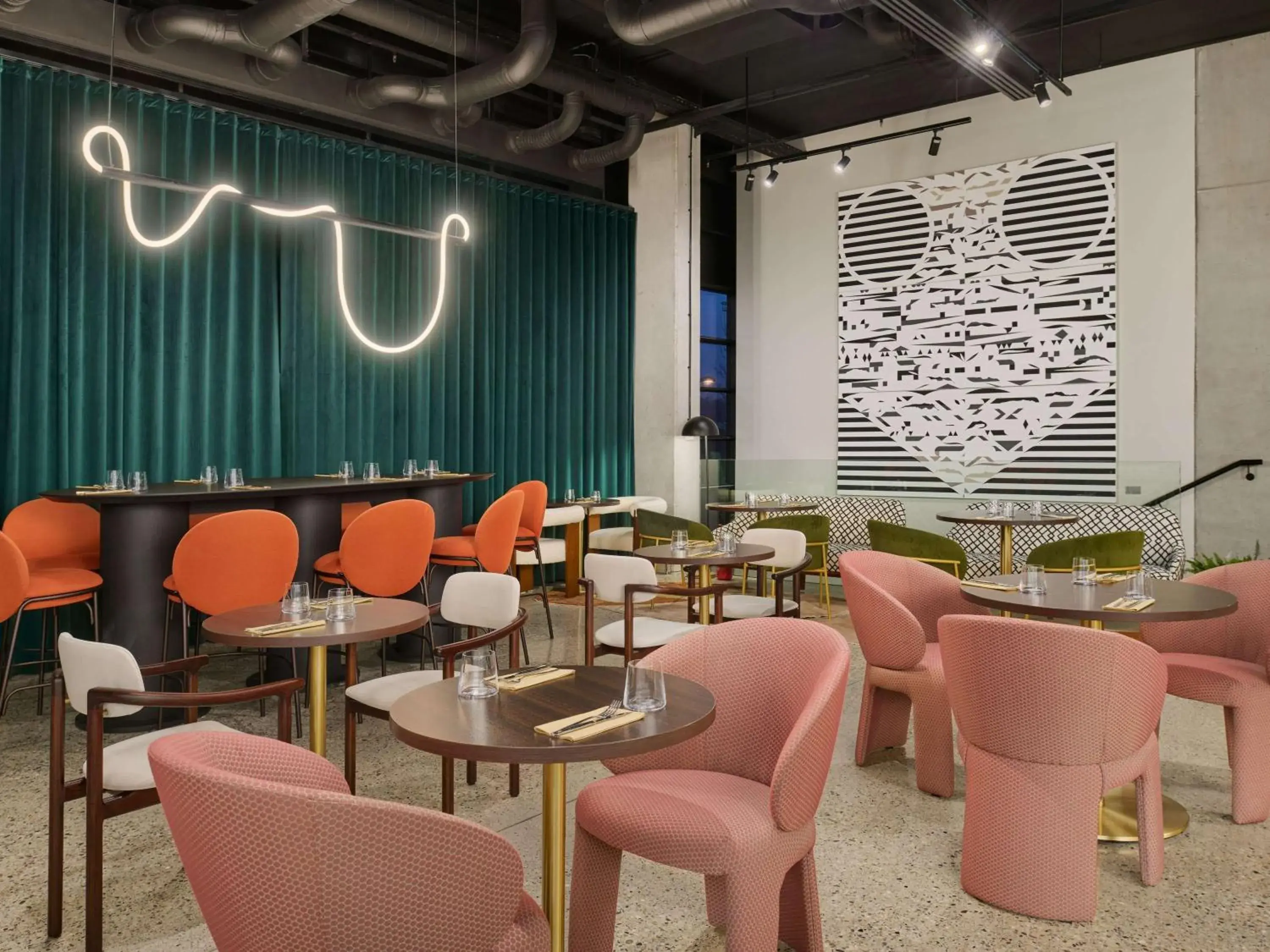 Restaurant/places to eat in Pullman Zagreb Restaurant/places to eat in Pullman Zagreb