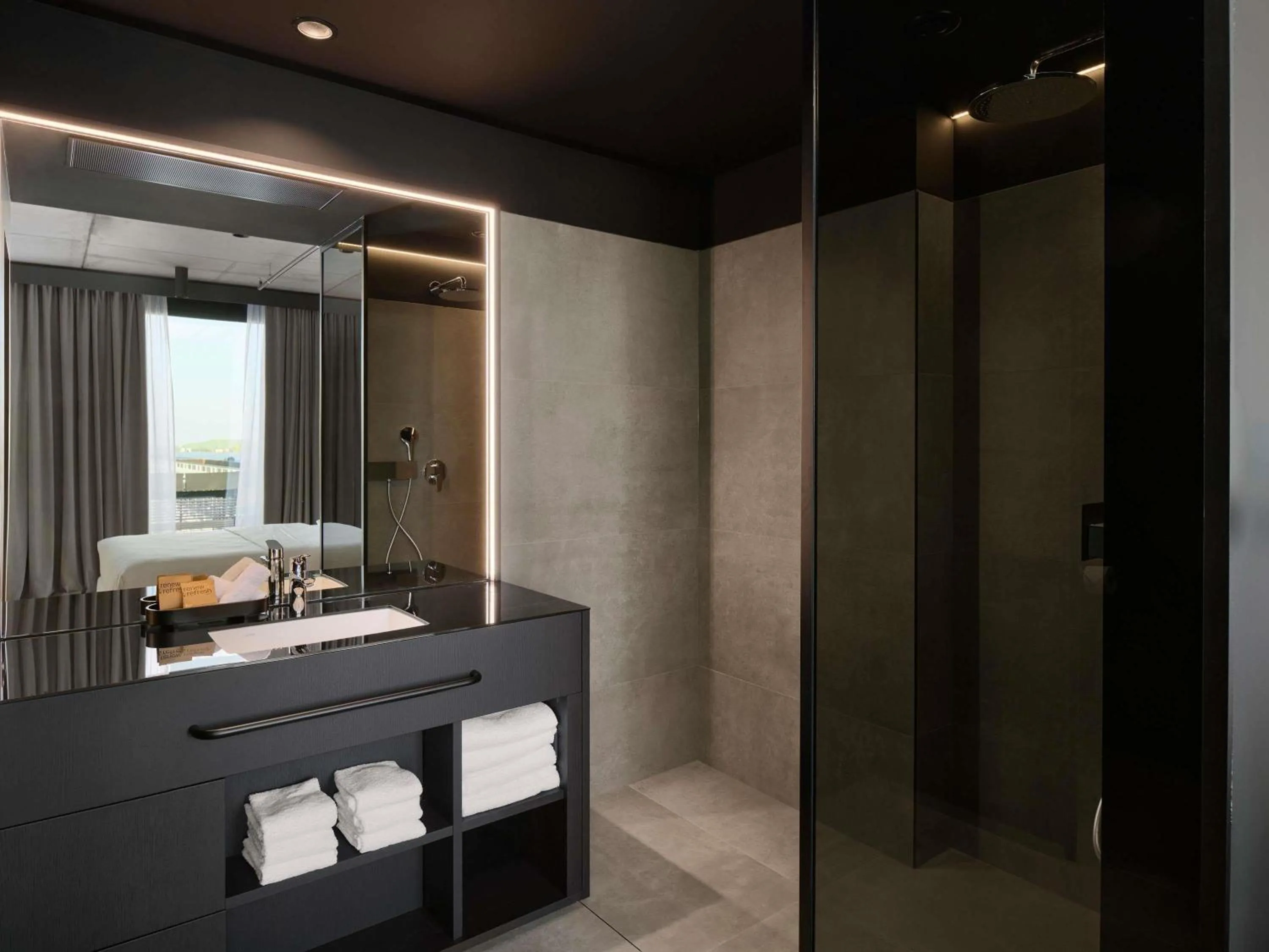 Bedroom in Pullman Zagreb