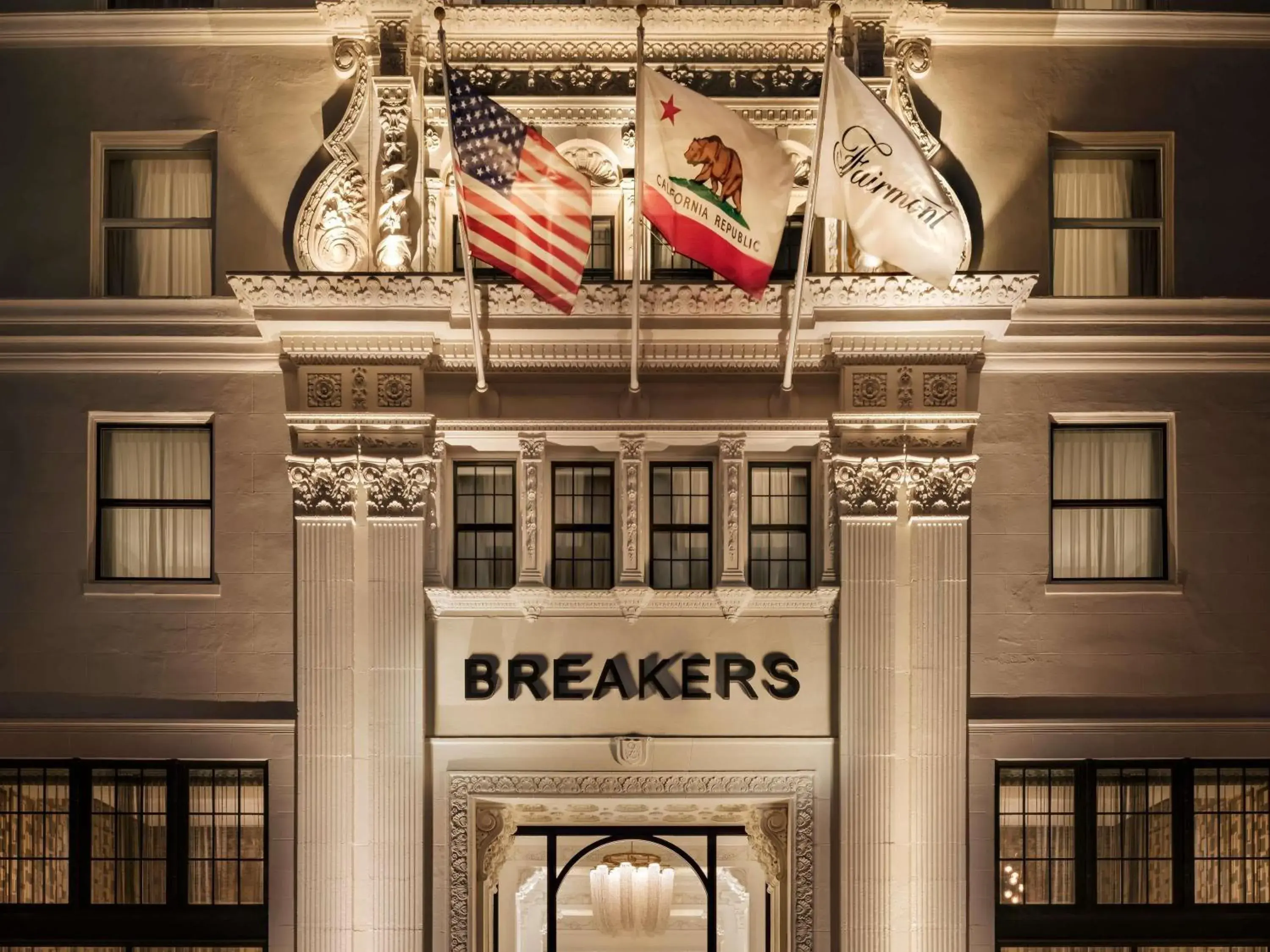 Bedroom in Fairmont Breakers Long Beach Bedroom in Fairmont Breakers Long Beach