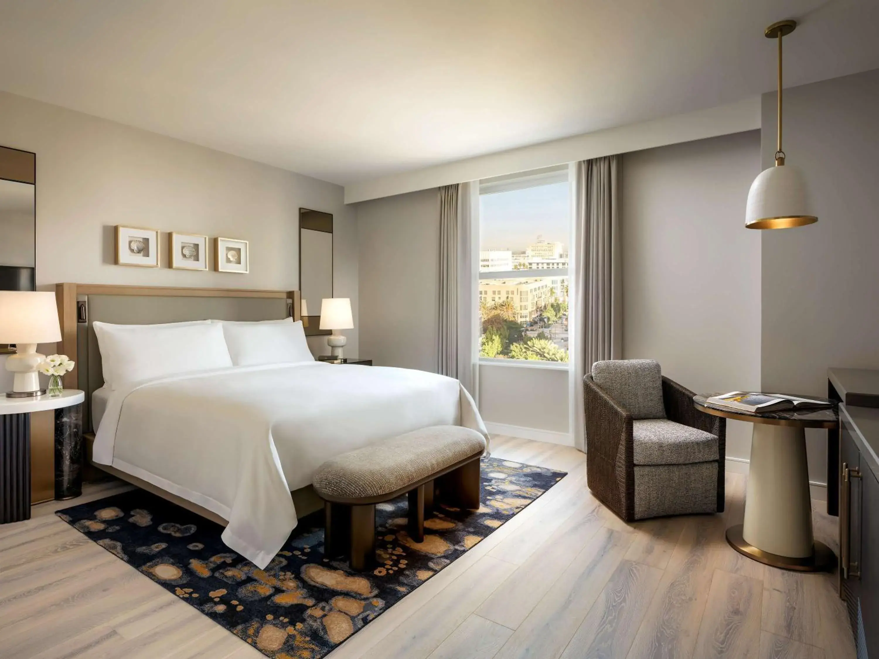 Property building, Bed in Fairmont Breakers Long Beach Property building, Bed in Fairmont Breakers Long Beach