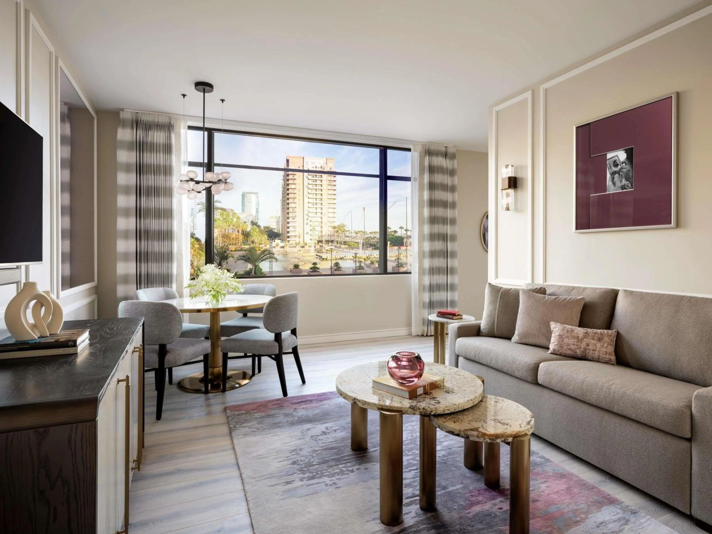 Bedroom in Fairmont Breakers Long Beach