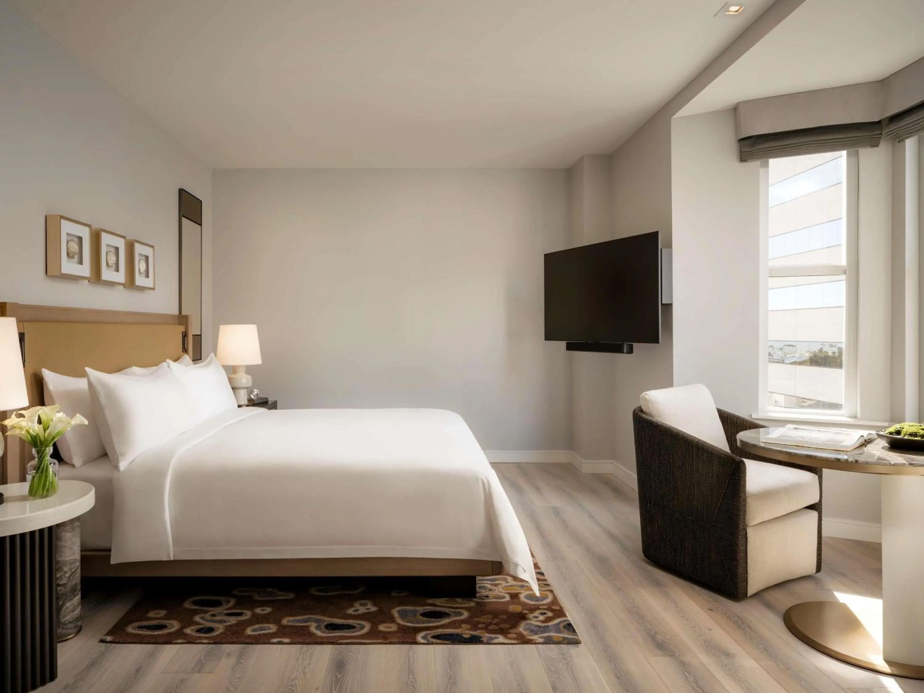 Bedroom, Bed in Fairmont Breakers Long Beach