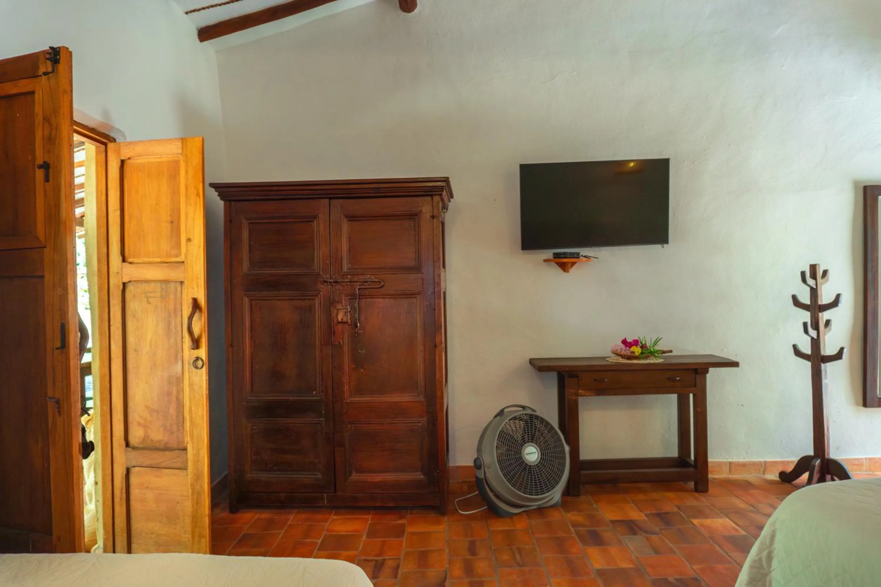 TV and multimedia in Hotel Hacienda Macedonia