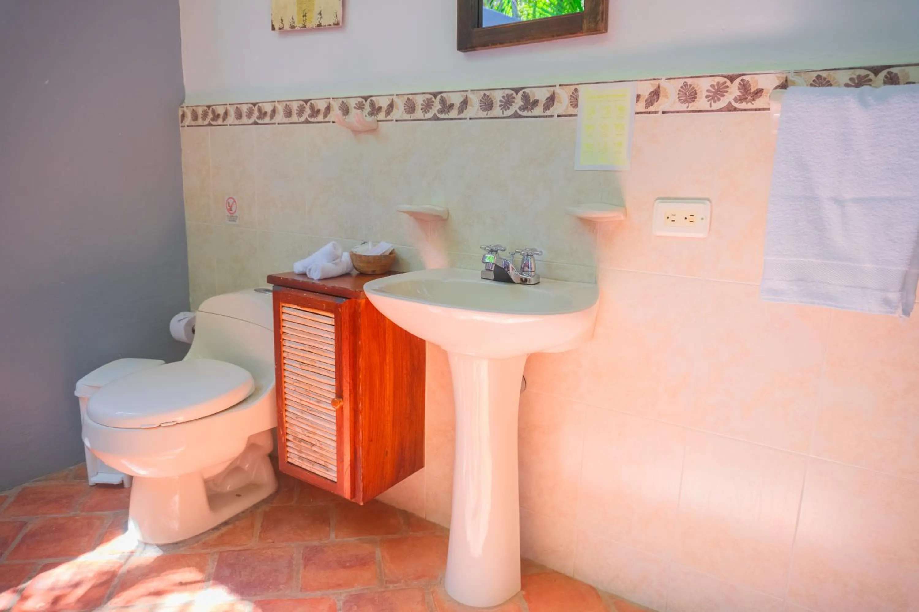 Toilet in Hotel Hacienda Macedonia