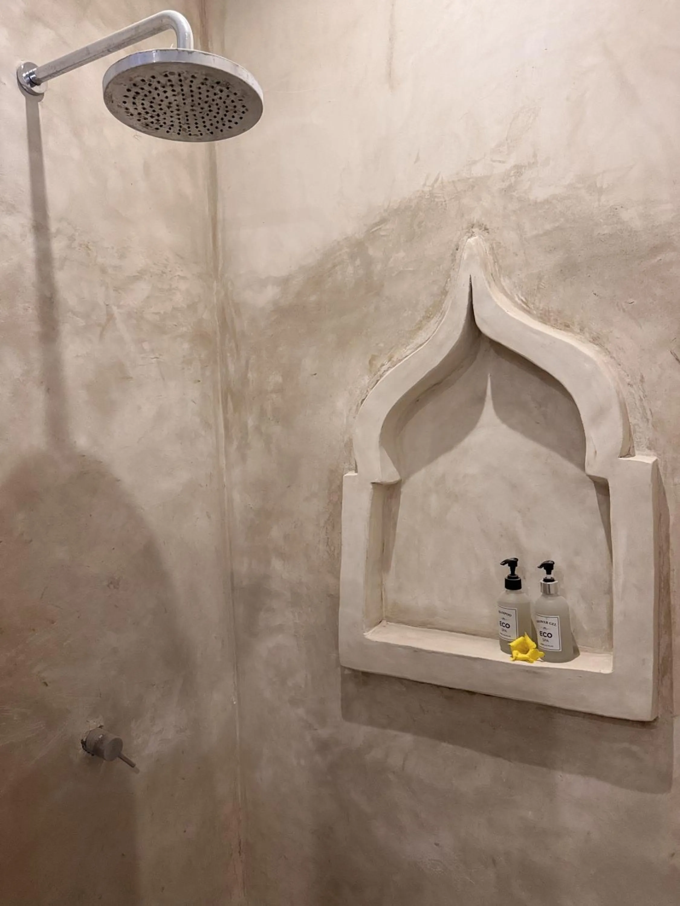 Bathroom in Paje By Night Bungalows