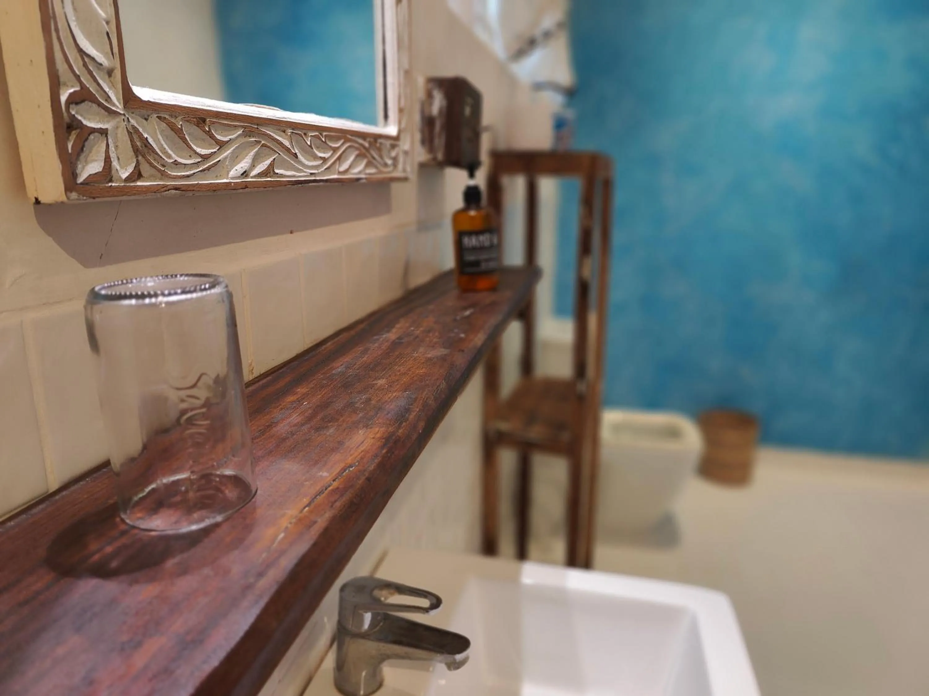 Bathroom in Paje By Night Bungalows