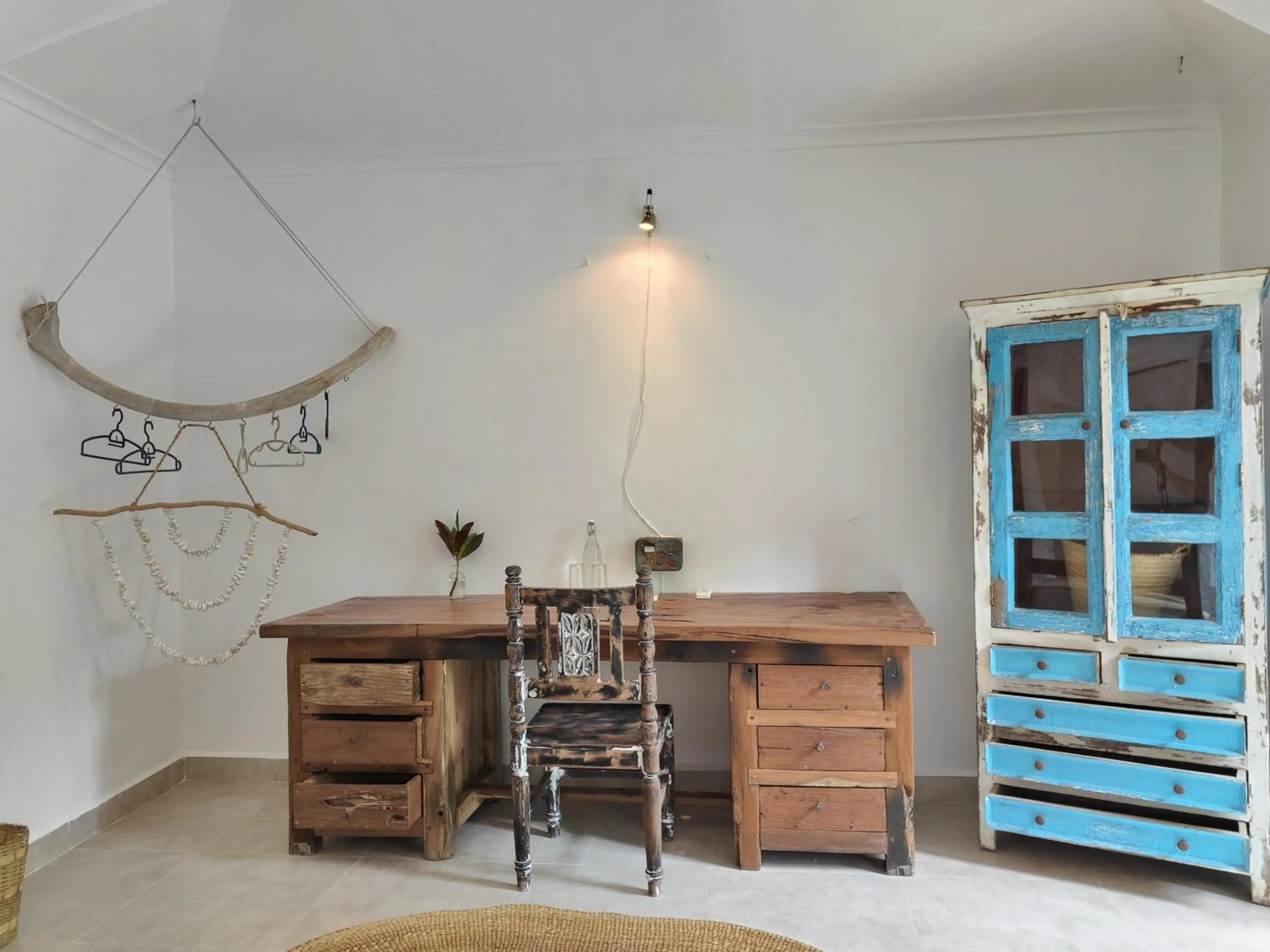 wardrobe in Paje By Night Bungalows