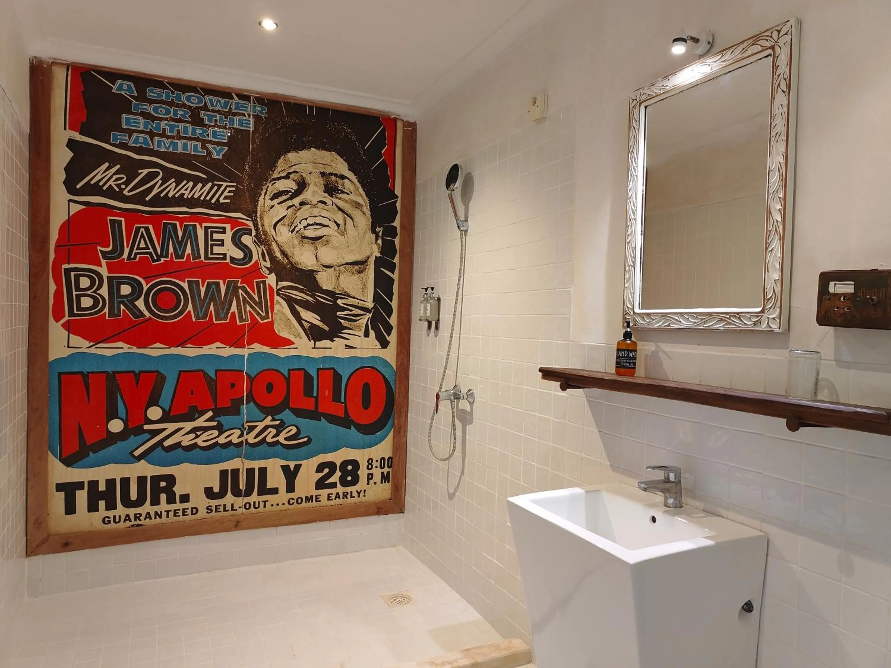 Bathroom in Paje By Night Bungalows