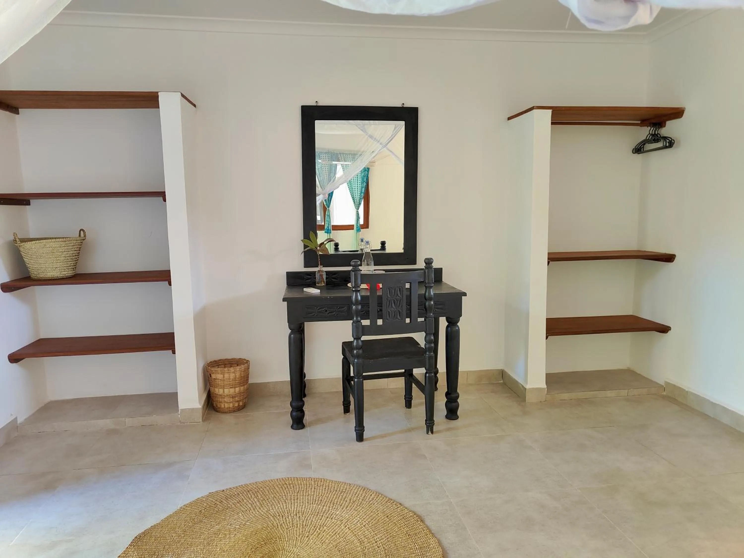 wardrobe in Paje By Night Bungalows