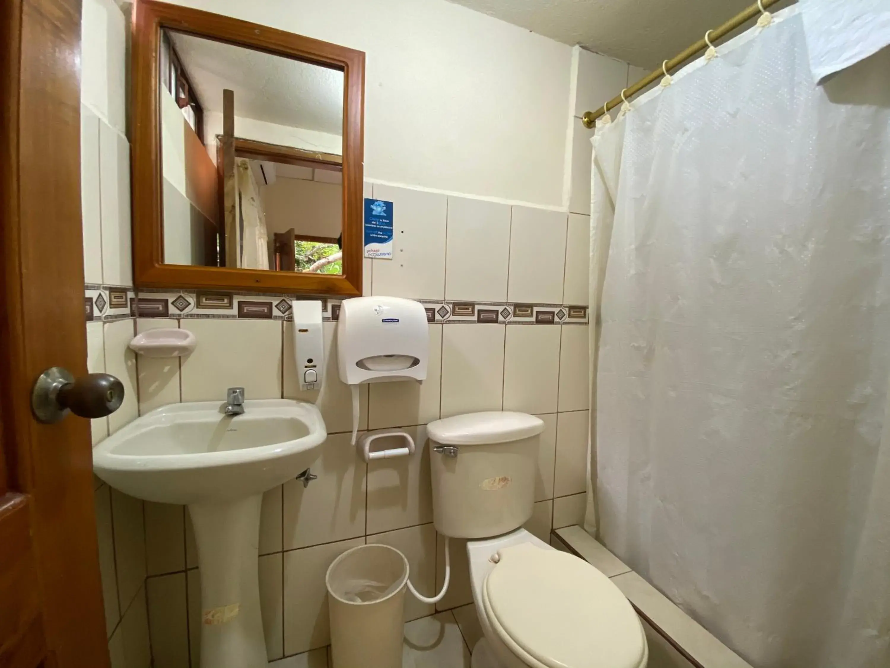 Standard Double or Twin Room in Hostal Vista al Mar Standard Double or Twin Room in Hostal Vista al Mar