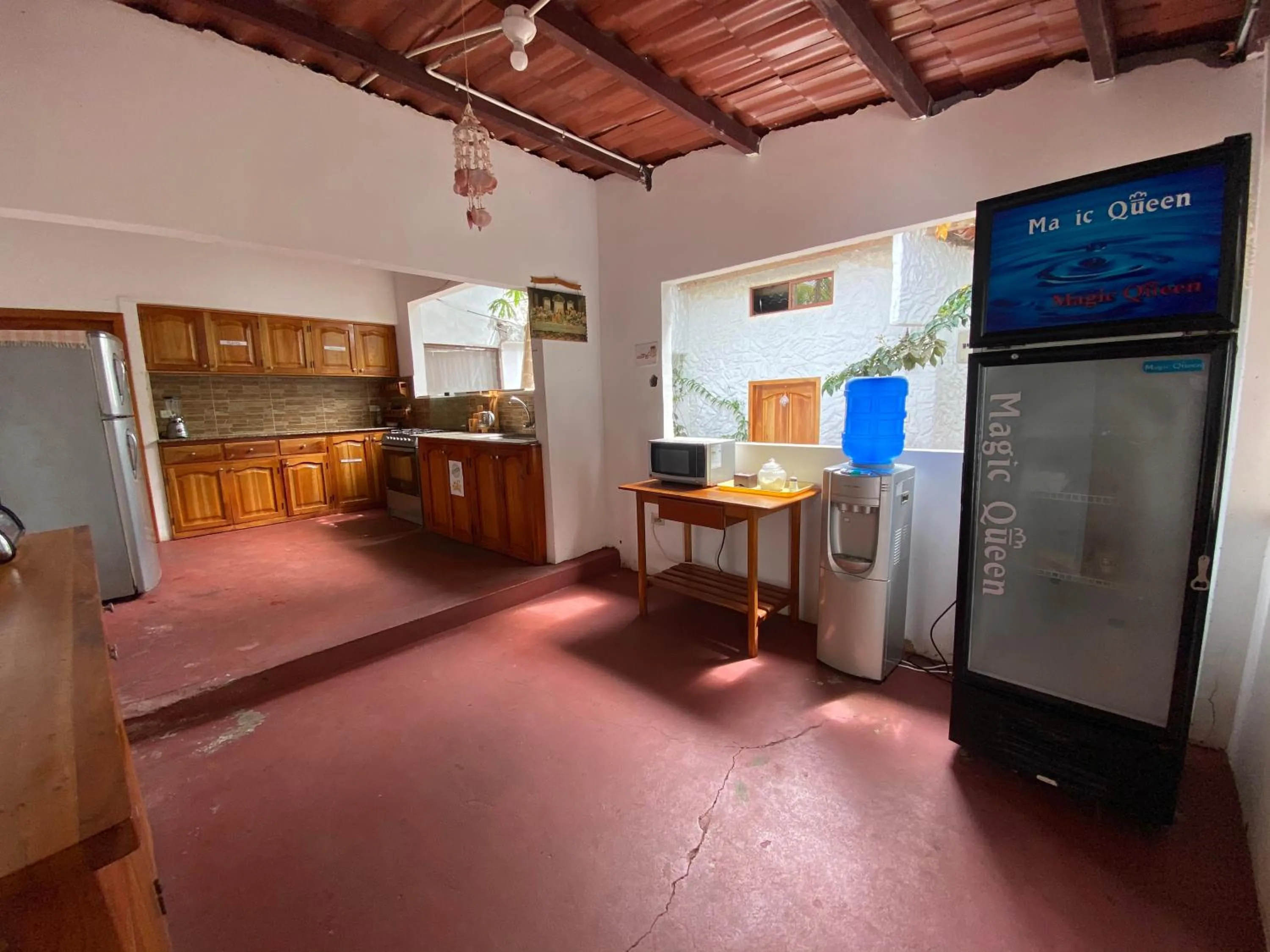 Kitchen or kitchenette in Hostal Vista al Mar