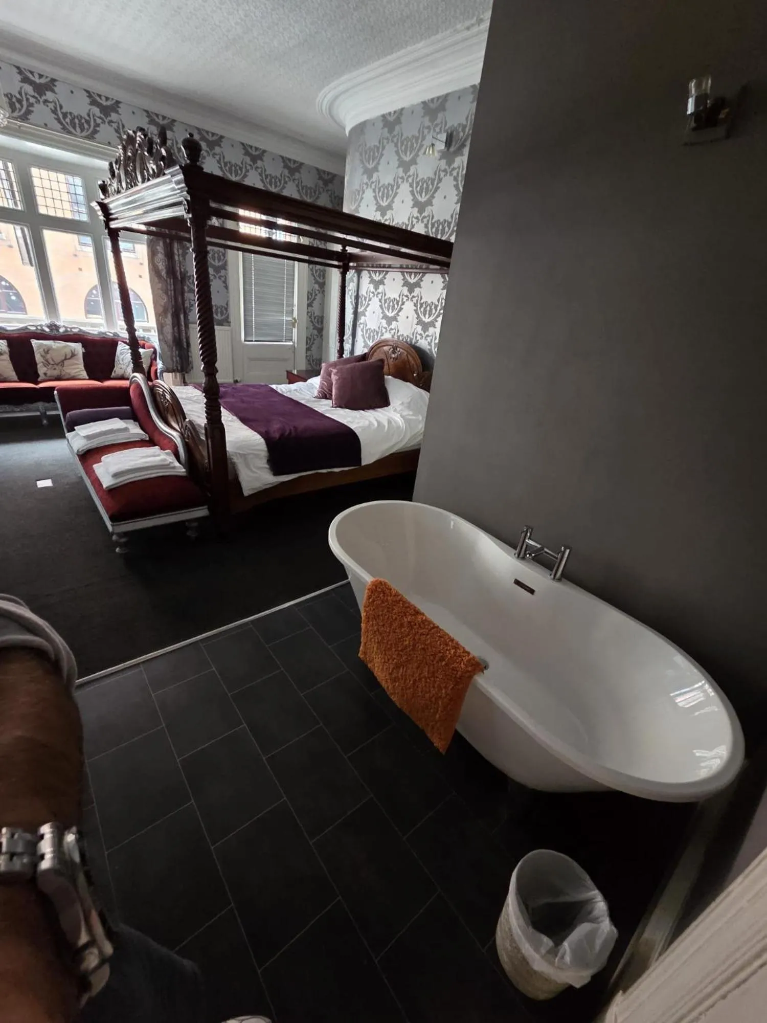 Bed in The White Hart Hull