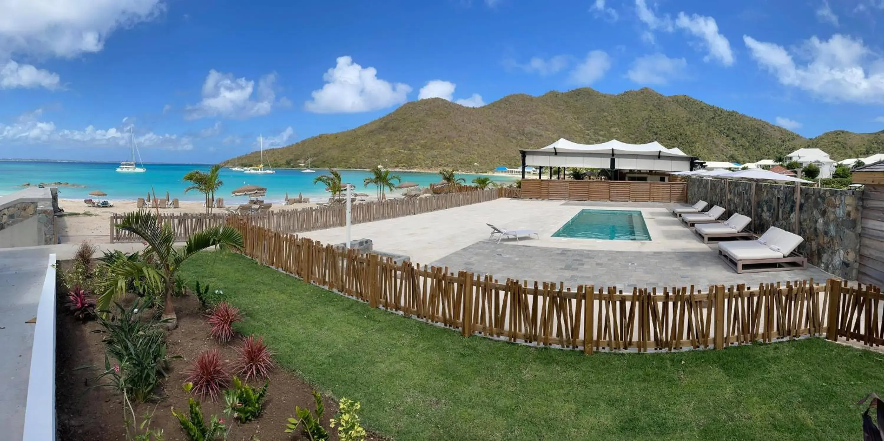 Swimming pool in Le Domaine Anse Marcel Beach Resort Swimming pool in Le Domaine Anse Marcel Beach Resort